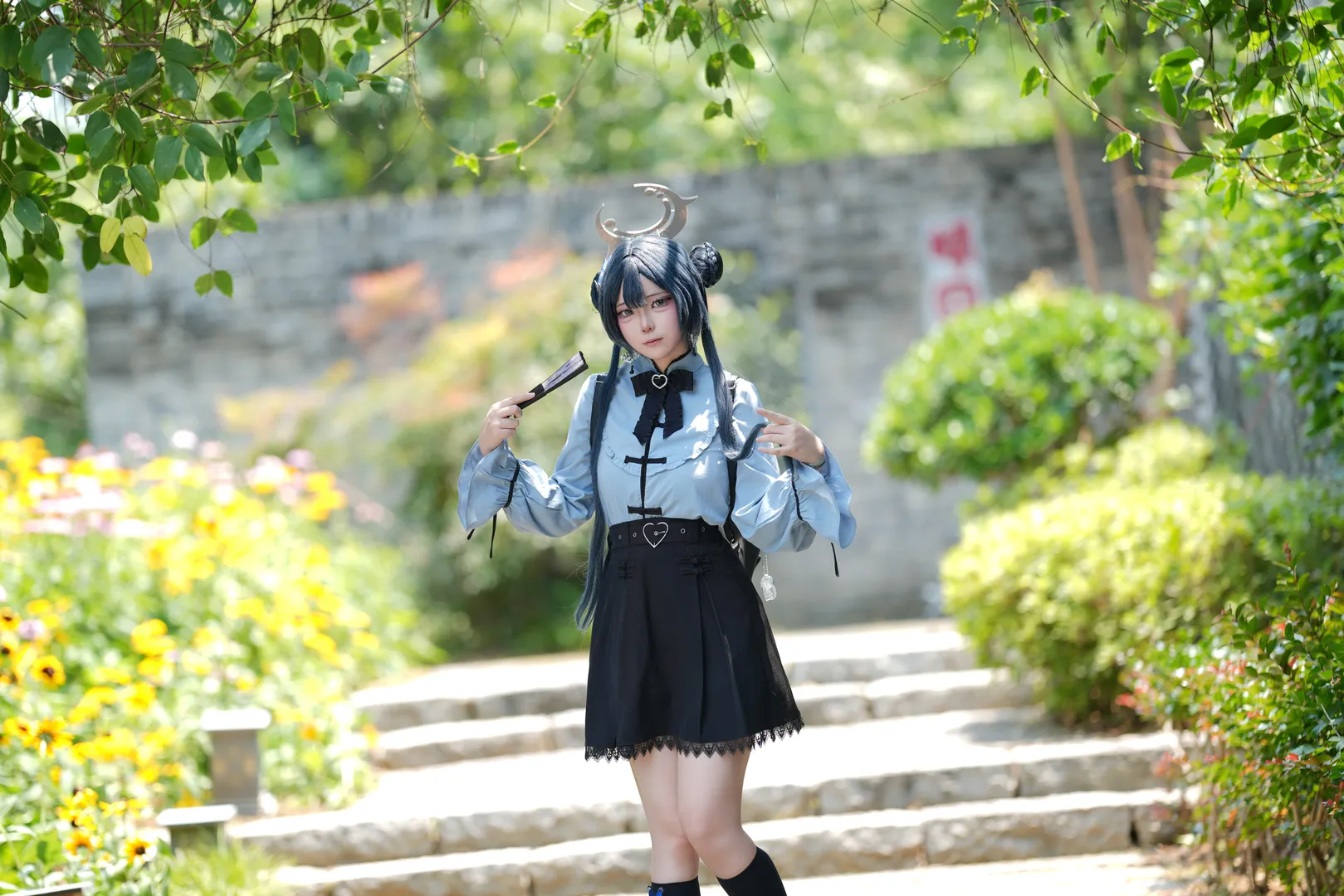 【龙华妃咲cos】蔚蓝档案私设制服与折扇的户外记录 - 第 8 张