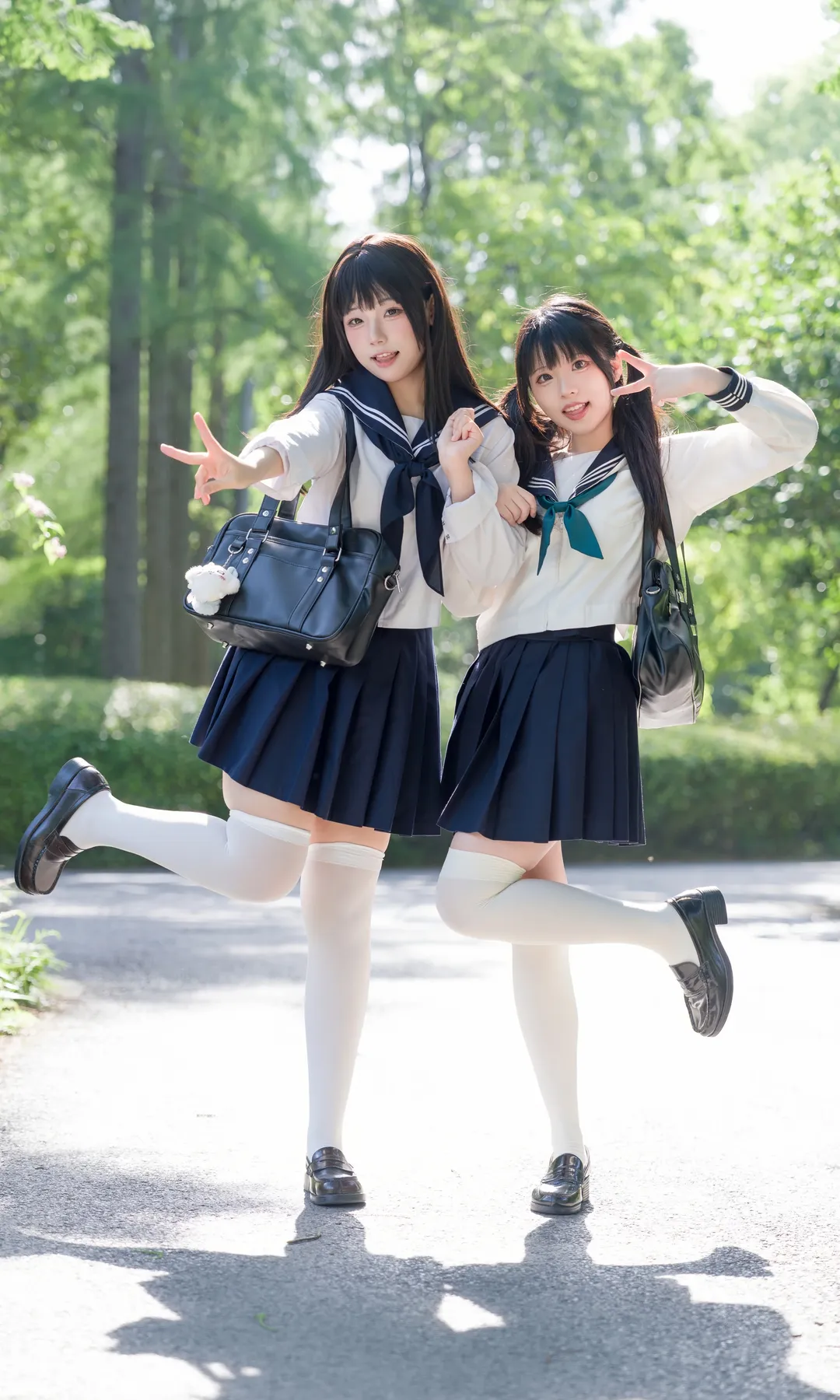 阳光下的双子JK制服写真 - 第 2 张