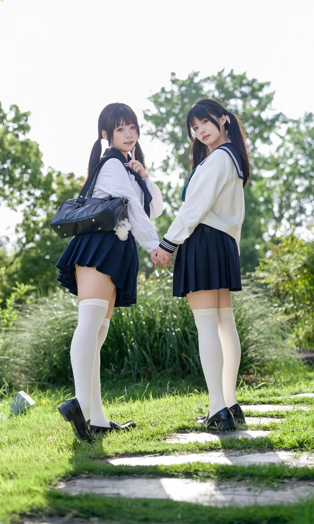 阳光下的双子JK制服写真 - 第 3 张