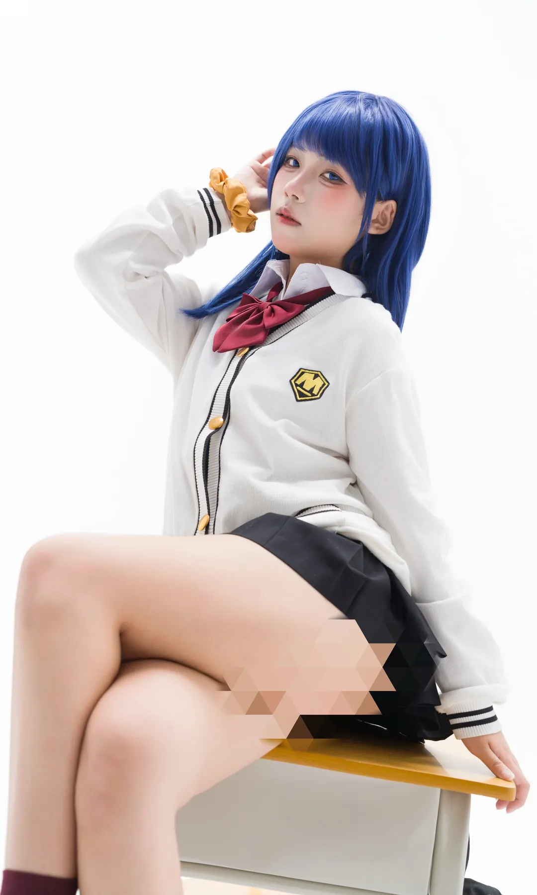 【宝多六花cos】SSSS古立特 白棚里的肉腿与校服 - 第 1 张