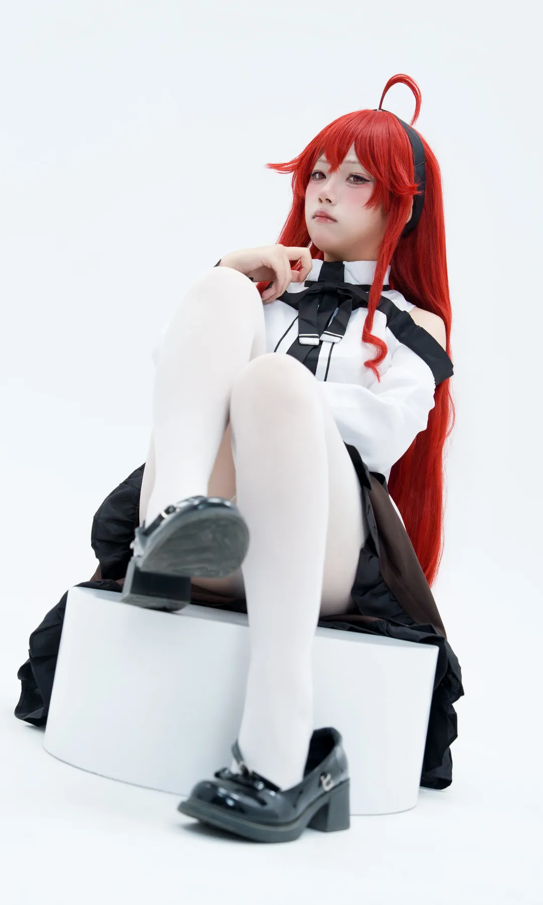 【艾莉絲cos】無職轉生紅髮白絲，這套裝扮需要一點氣場 - 第 2 張