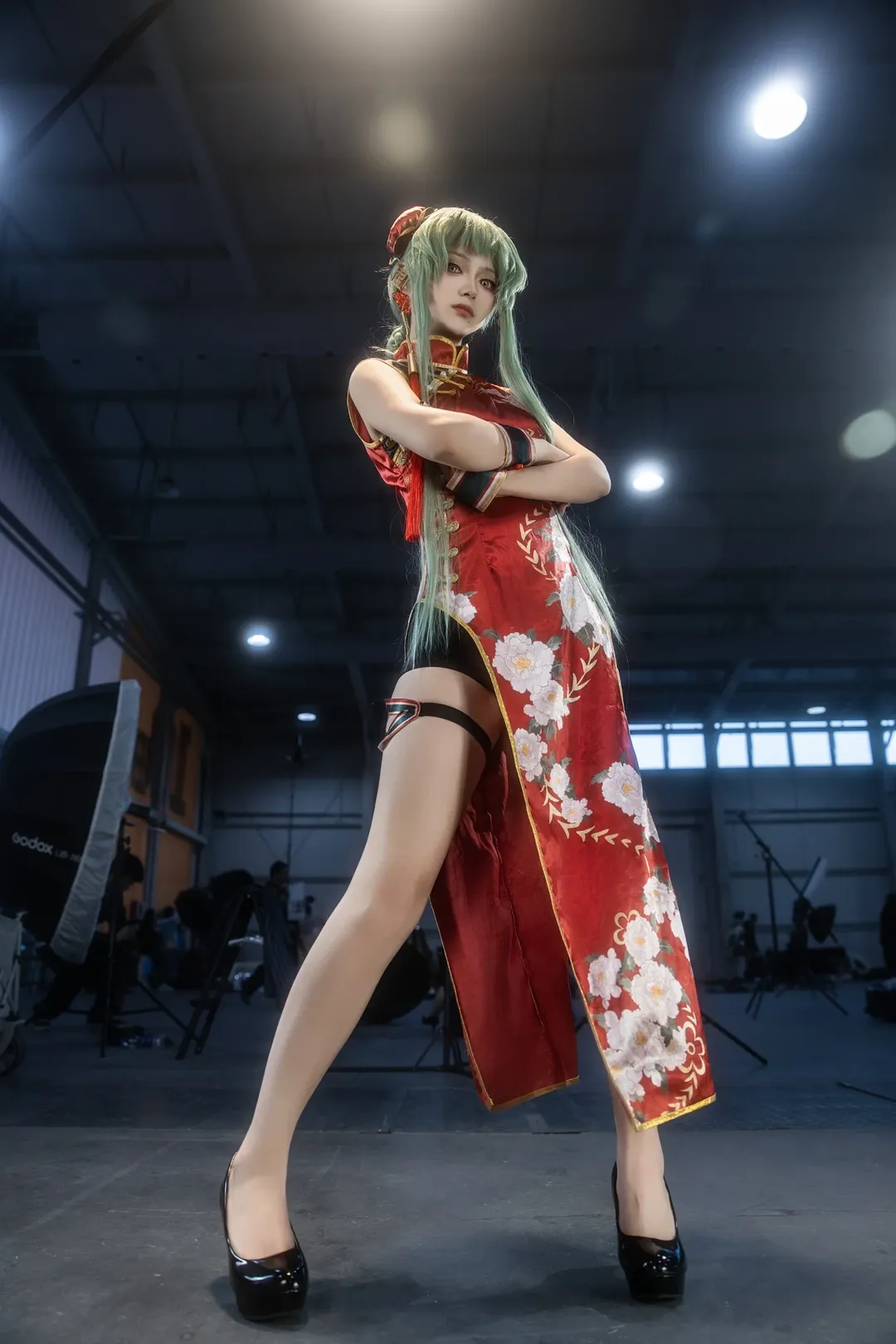 【C.C.cos】魯魯修的從容冷豔，北京首鋼園旗袍場照分享 - 第 2 張