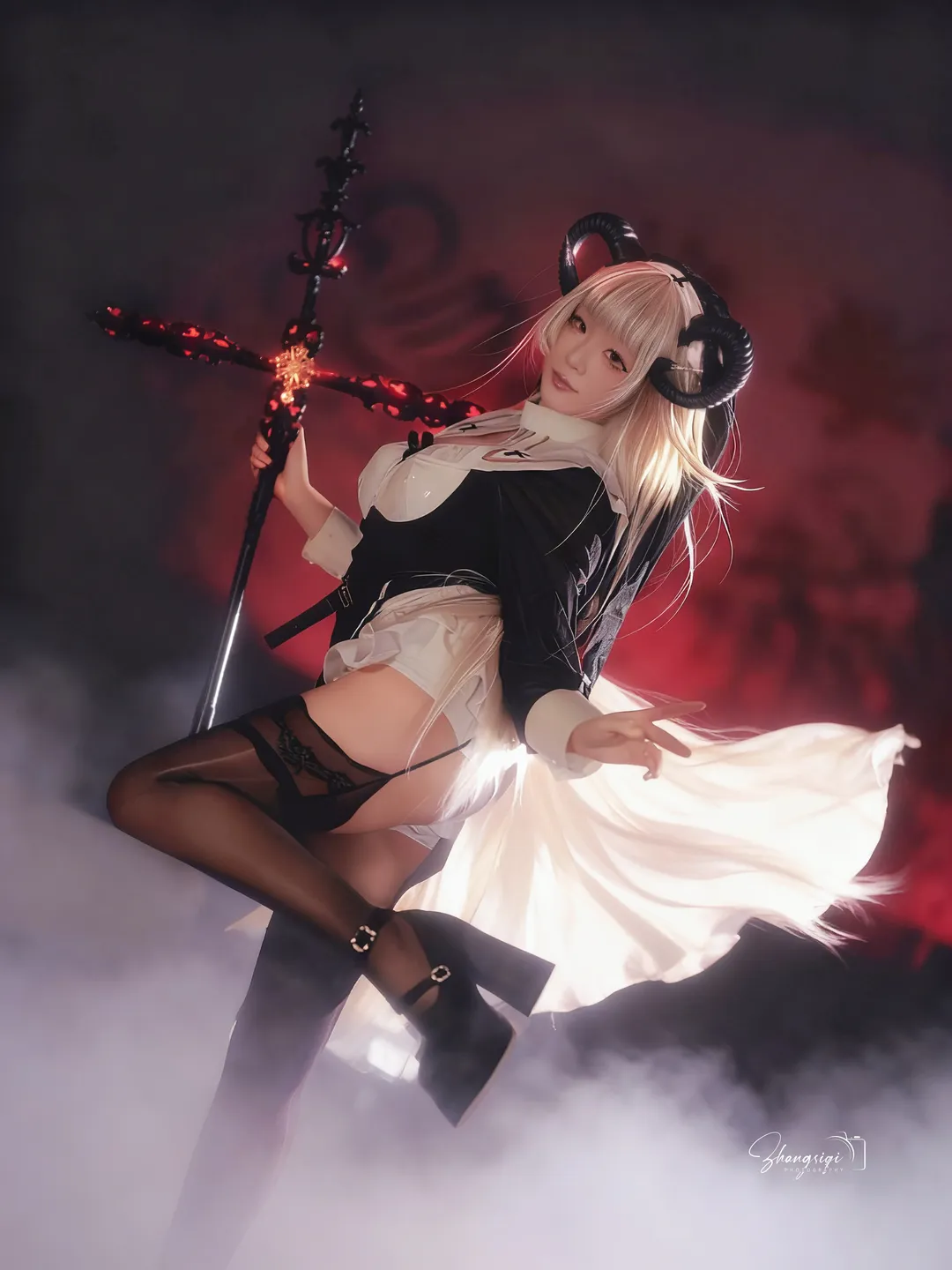 【地狱的吹雪cos】暗黑魔女降临废弃学校，氛围感拉满 - 第 10 张