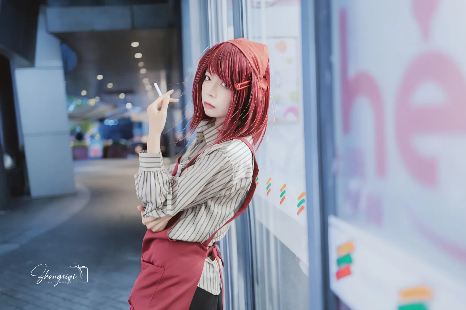 山田小姐cos 便利店后门的烟火气与黑丝制服 - 第 6 张