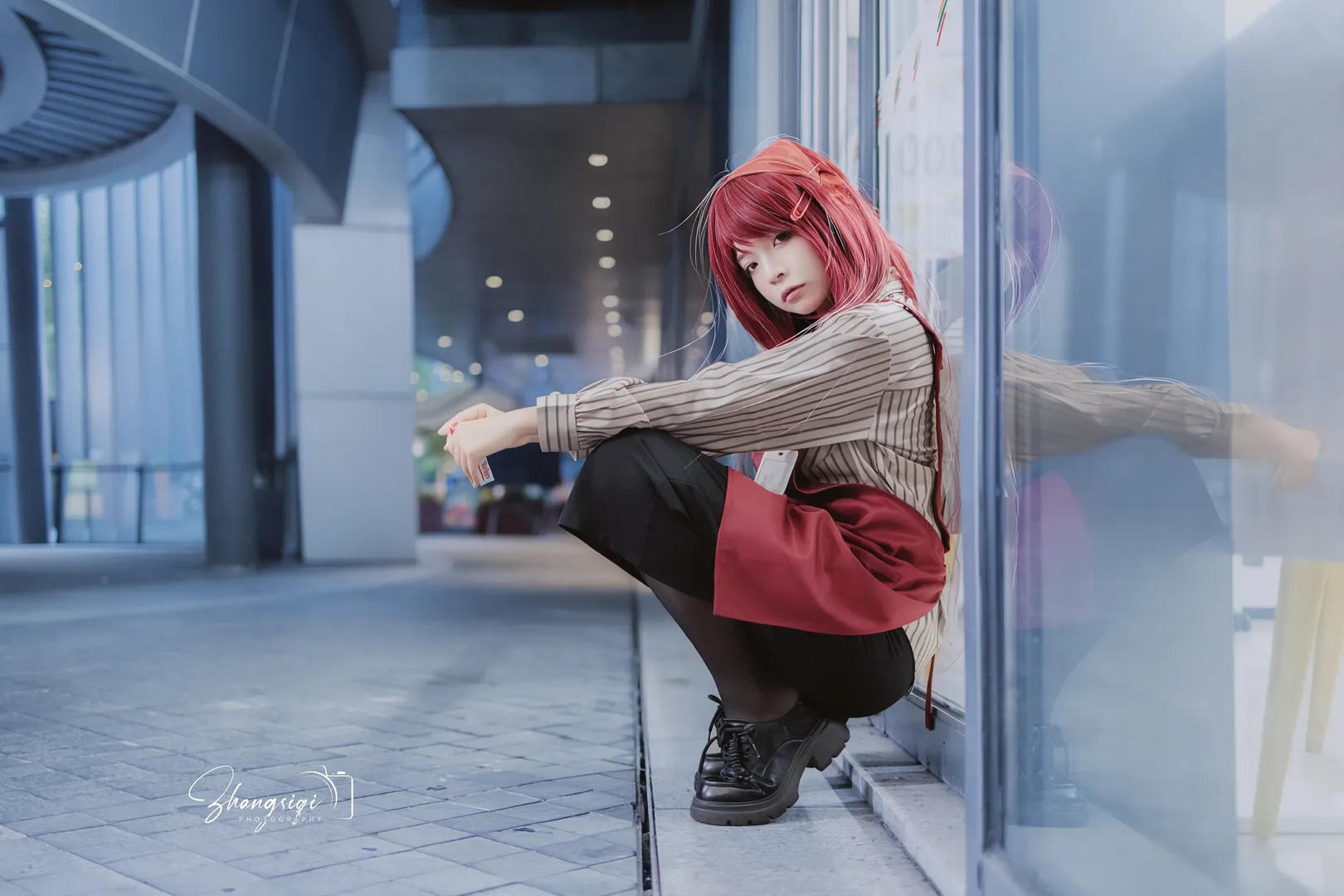 【山田小姐cos】在超市后门吞云吐雾的二人 - 第 5 张