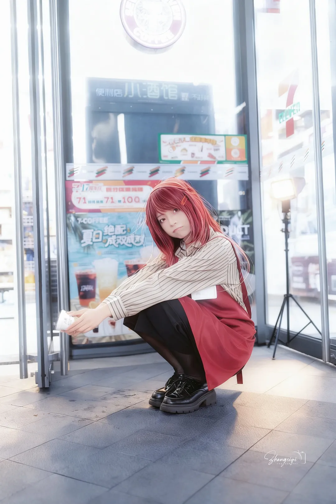 【山田小姐cos】在超市后门吞云吐雾的二人 - 第 8 张
