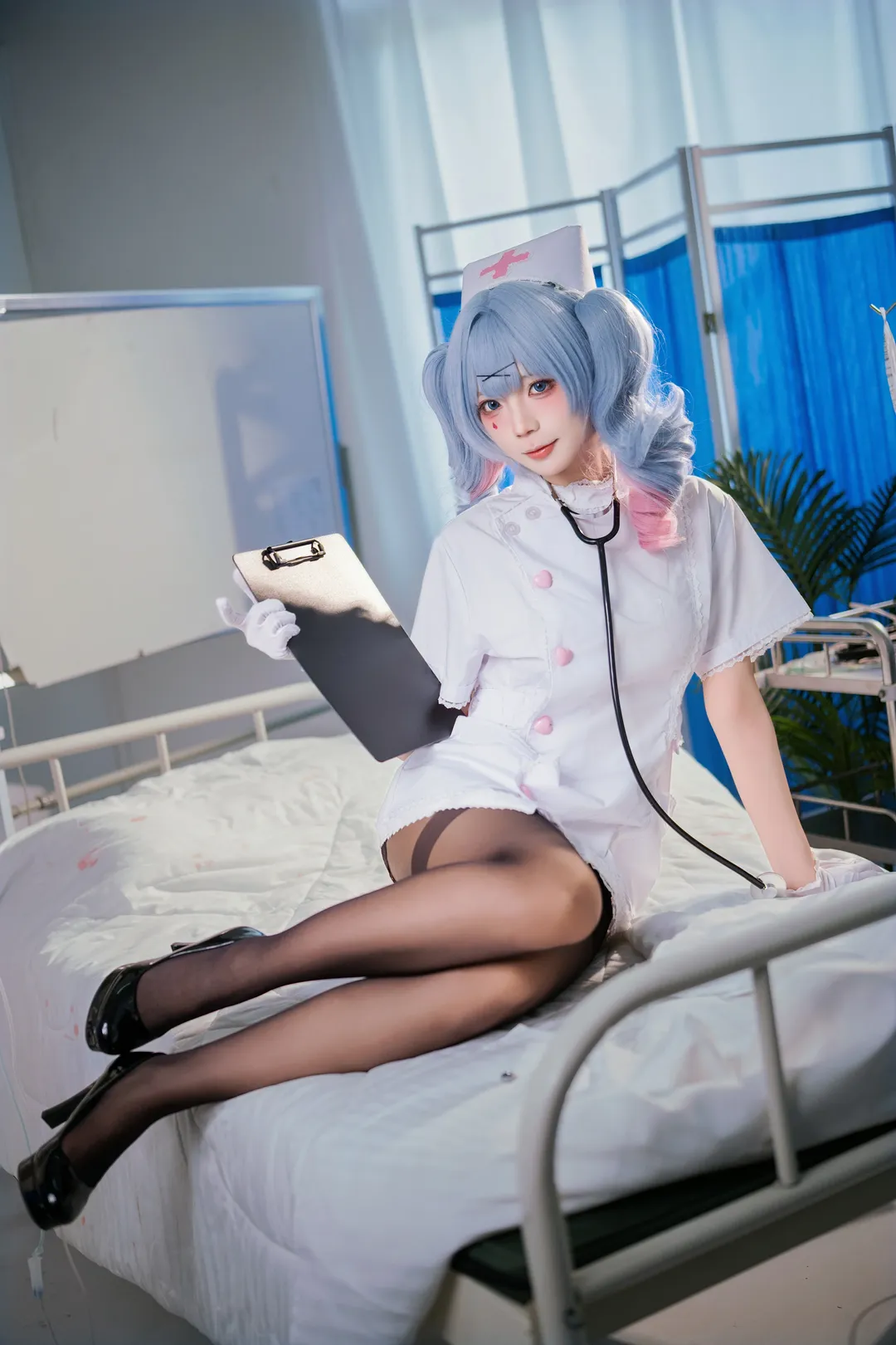 【初音未来cos】兔子洞护士的专属检查 - 第 3 张