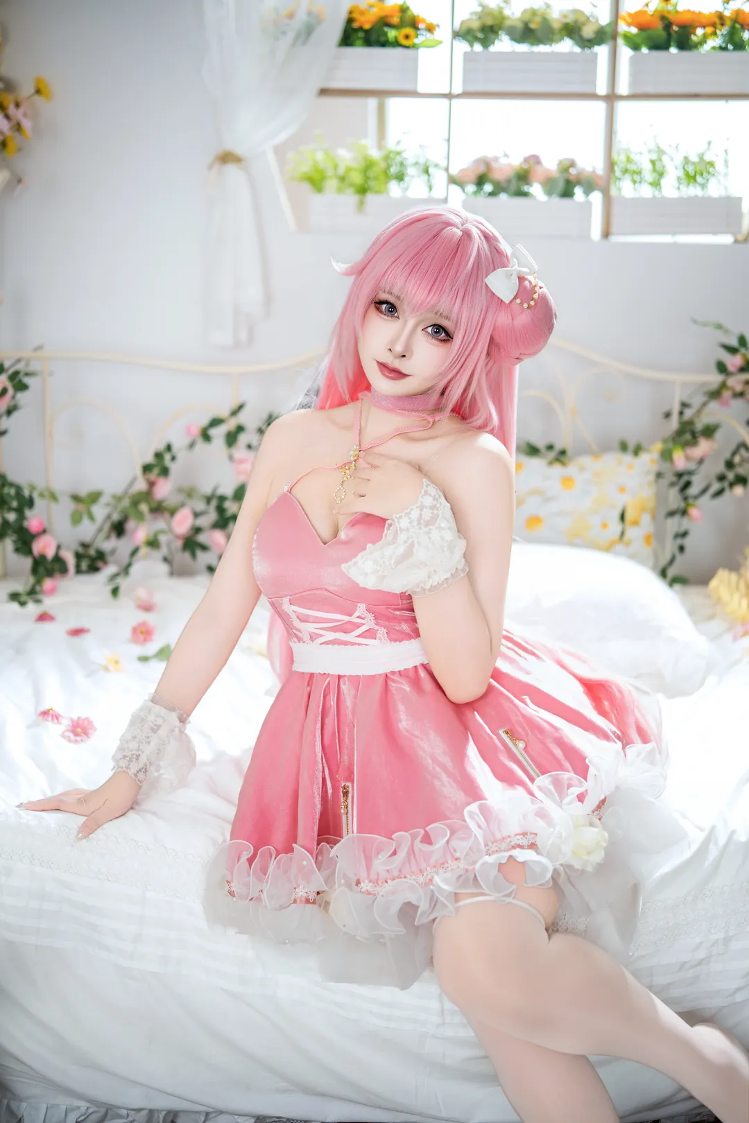 【桃乐丝·黎明派对cos】Nikke胜利女神，粉色与白丝的梦幻纱影 - 第 3 张