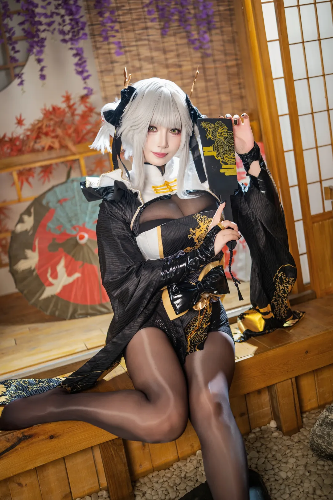 【白兔布兰儿cos】Nikke 胜利女神 - 在庭院中展现黑金的和风美学 - 第 3 张