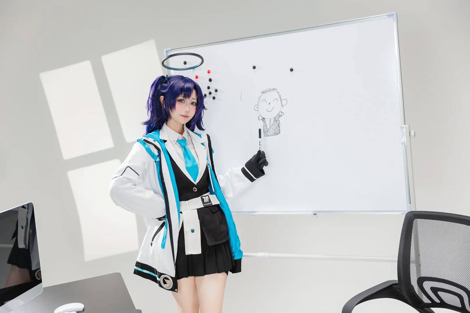 【早濑优香cos】蔚蓝档案的办公室枪械少女请查收 - 第 2 张