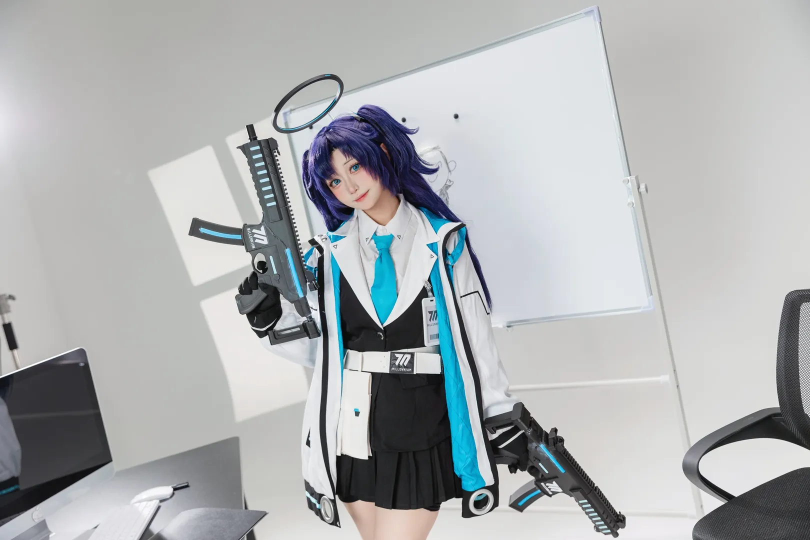 【早濑优香cos】蔚蓝档案的办公室枪械少女请查收 - 第 3 张