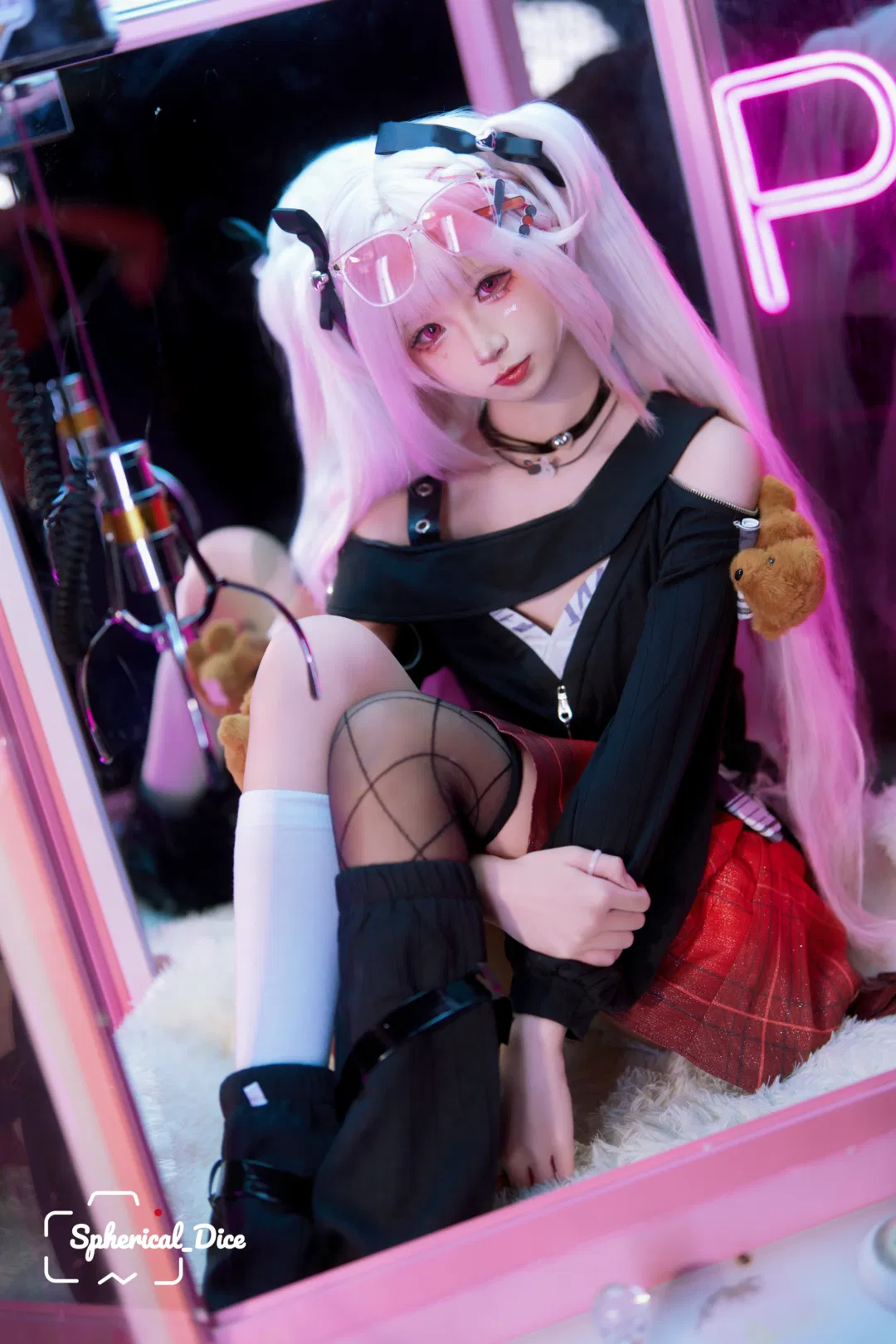 【火花cos】崩坏星穹铁道甜梦电波，霓虹夜色下的赛博甜心 - 第 1 张