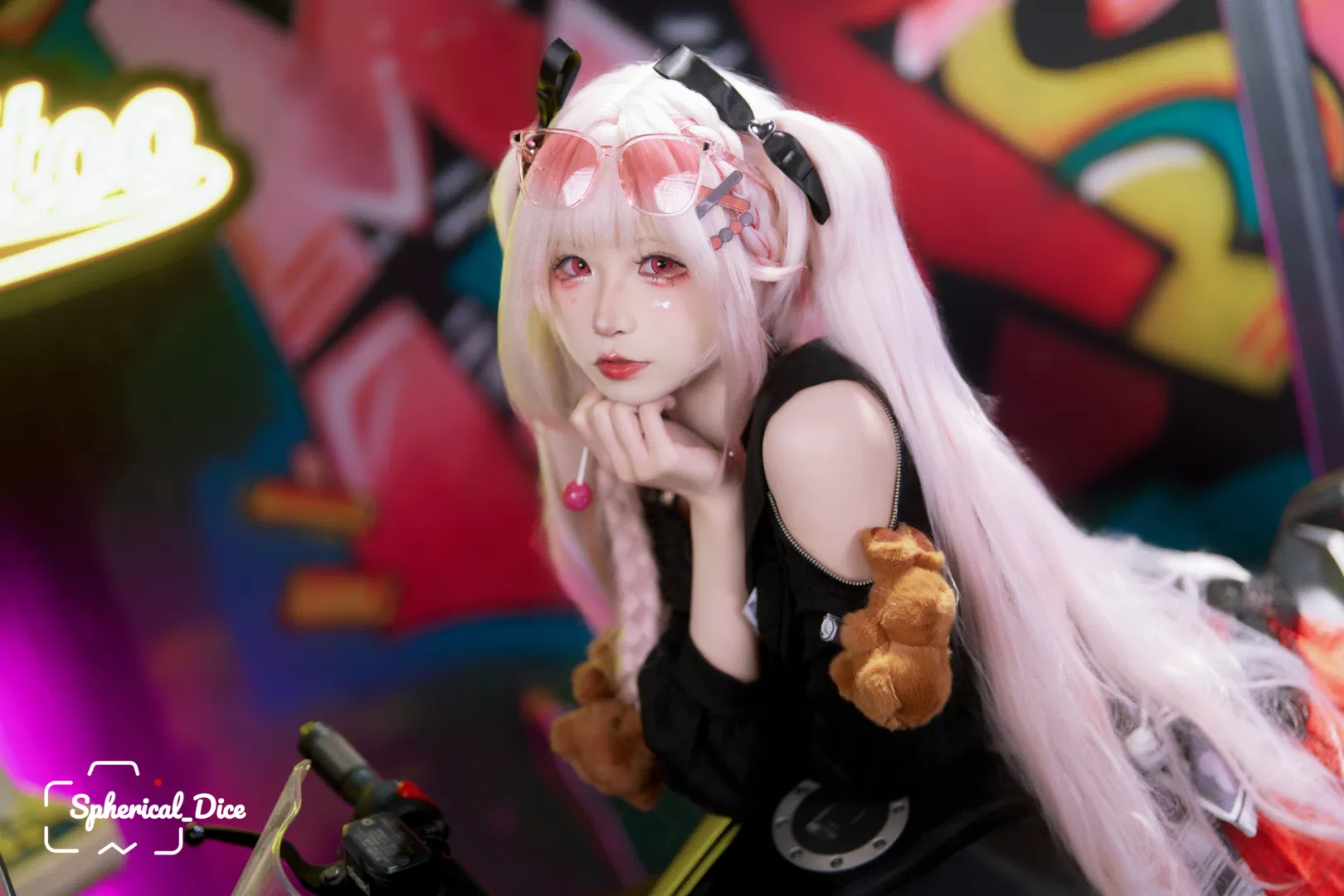 【火花cos】崩坏星穹铁道甜梦电波，霓虹夜色下的赛博甜心 - 第 3 张