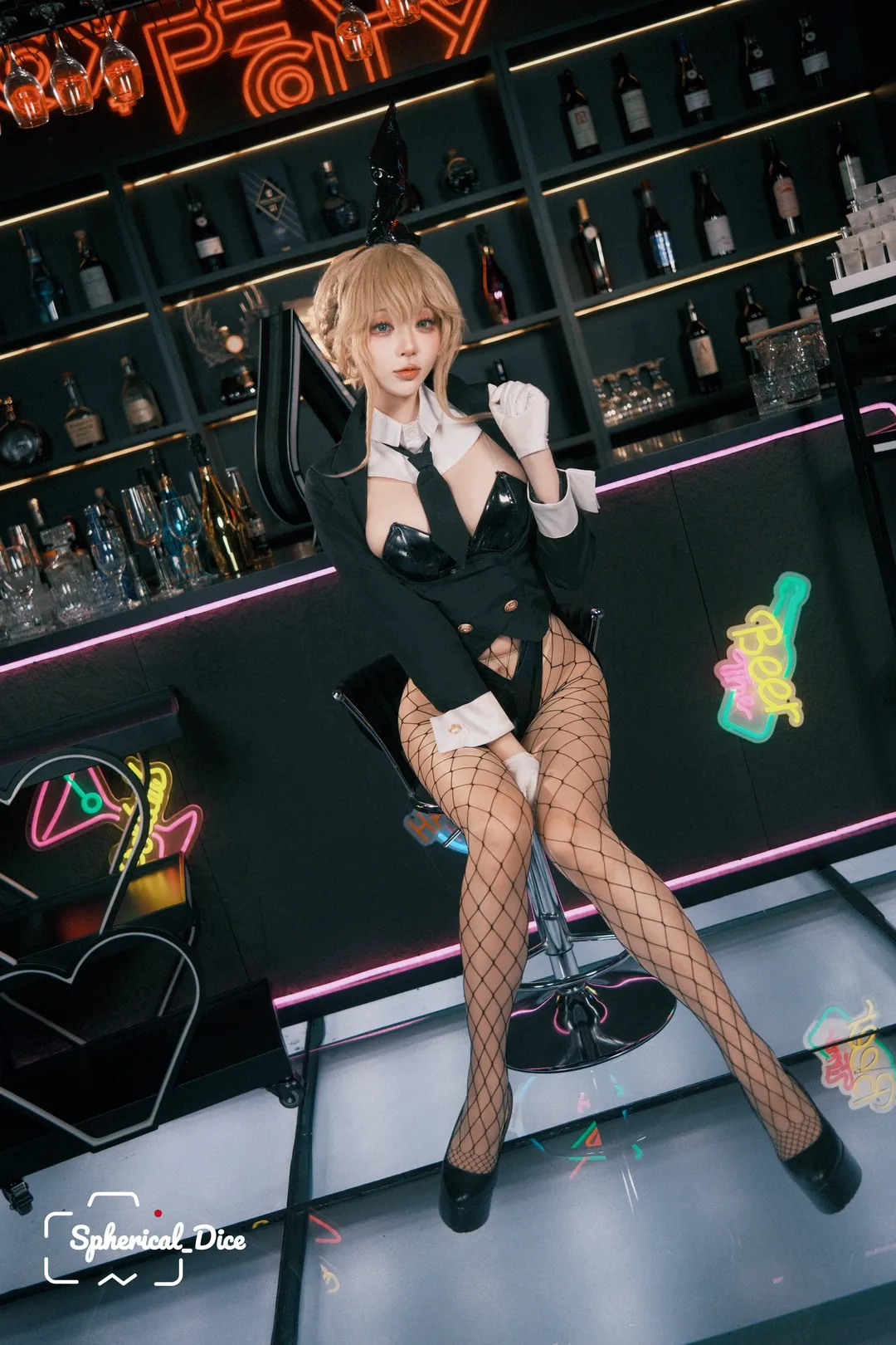【爱德cos】NIKKE胜利女神特务兔女郎潜入之夜 - 第 3 张