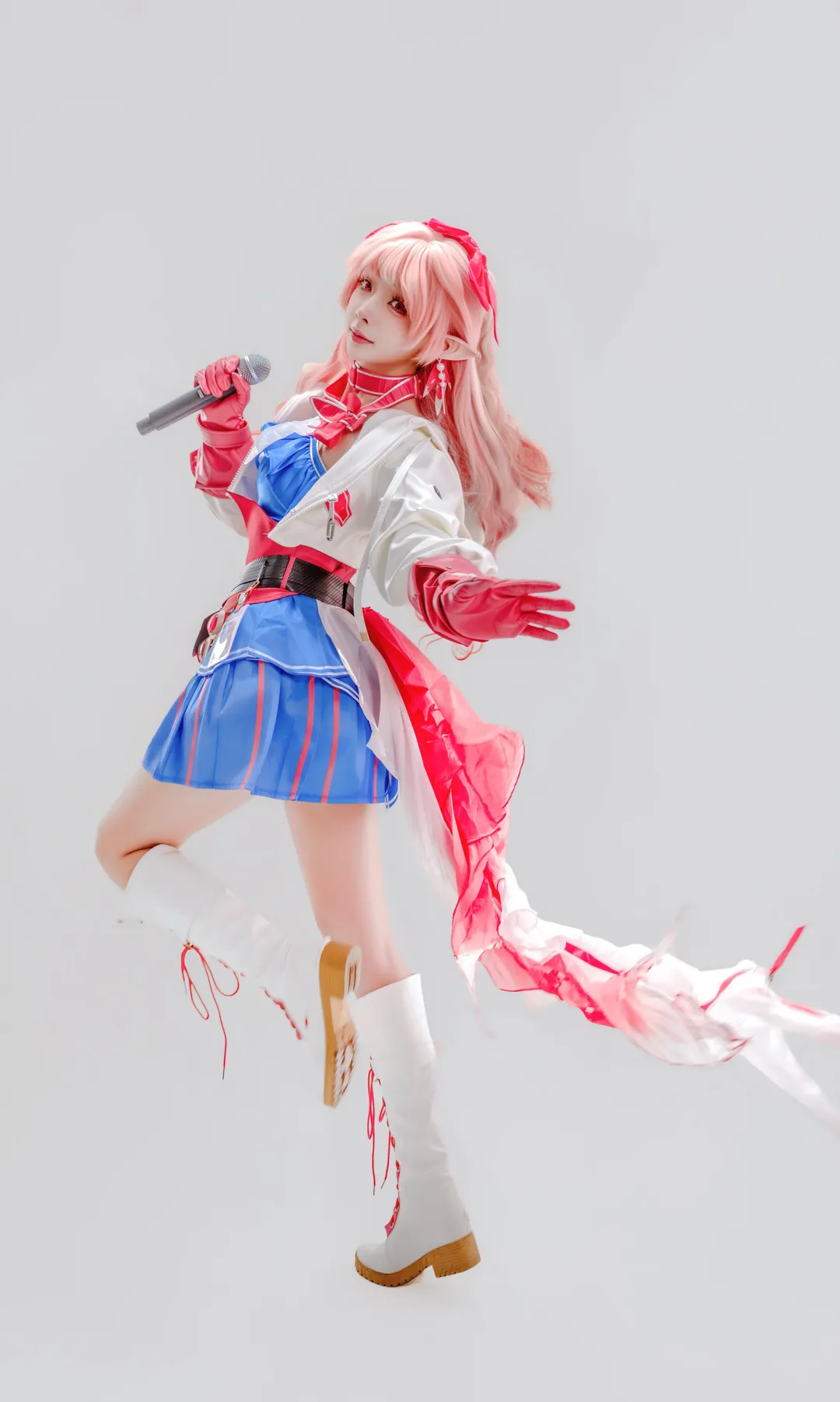 【遥cos】明日方舟里的粉色精灵，手持法杖与麦克风 - 第 1 张