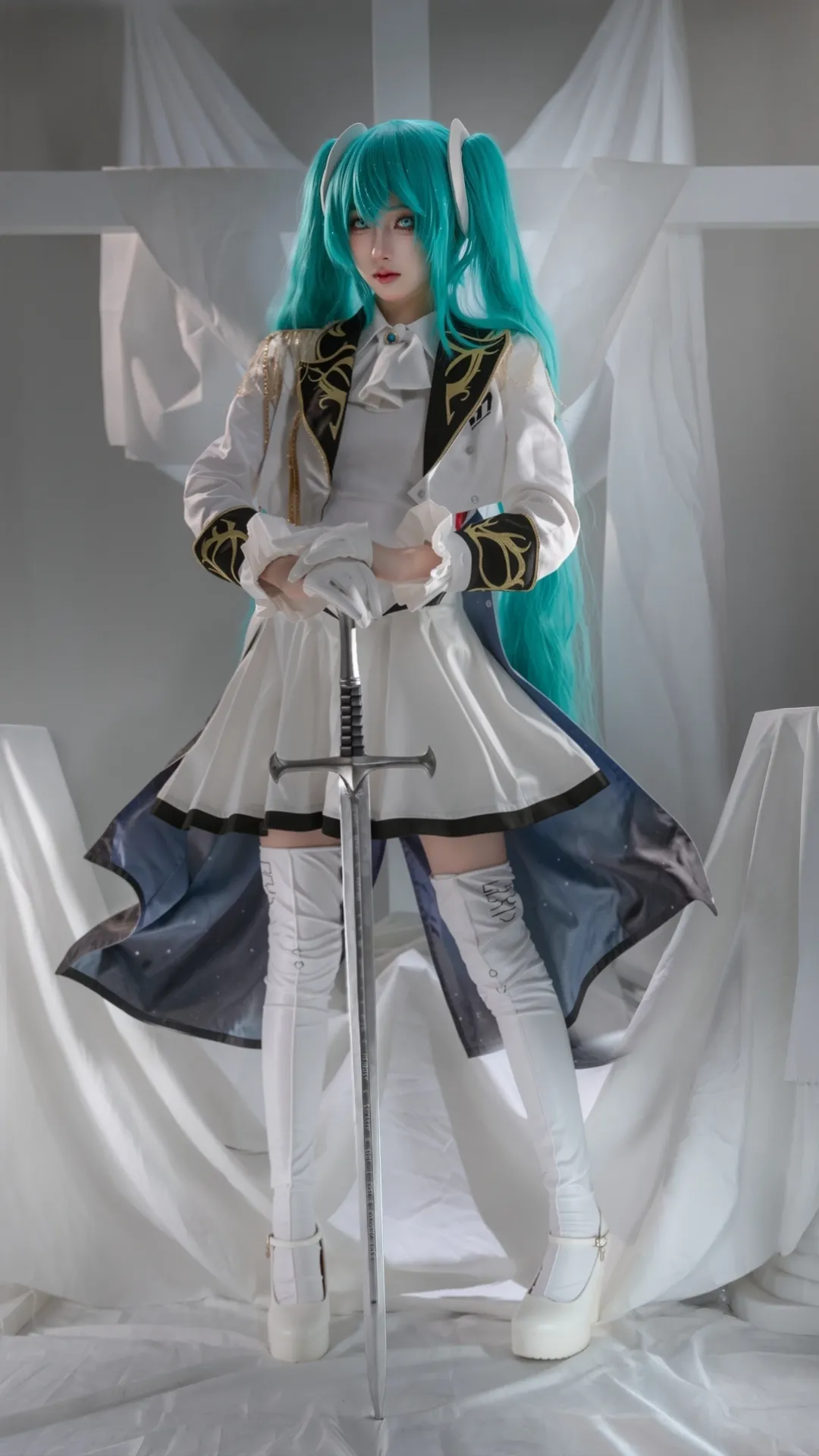 【初音未来cos】初音未来与高达的联名，用长剑守护初始之音 - 第 1 张