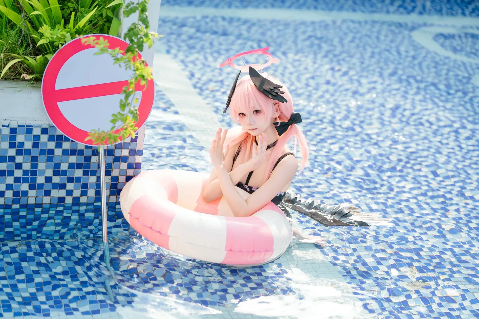 【下江小春cos】夏日泳池实拍，蔚蓝档案 - 第 7 张