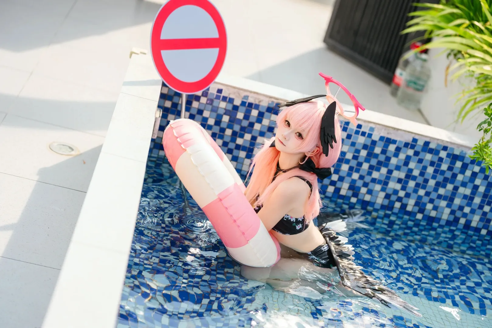 【下江小春cos】夏日泳池实拍，蔚蓝档案 - 第 9 张