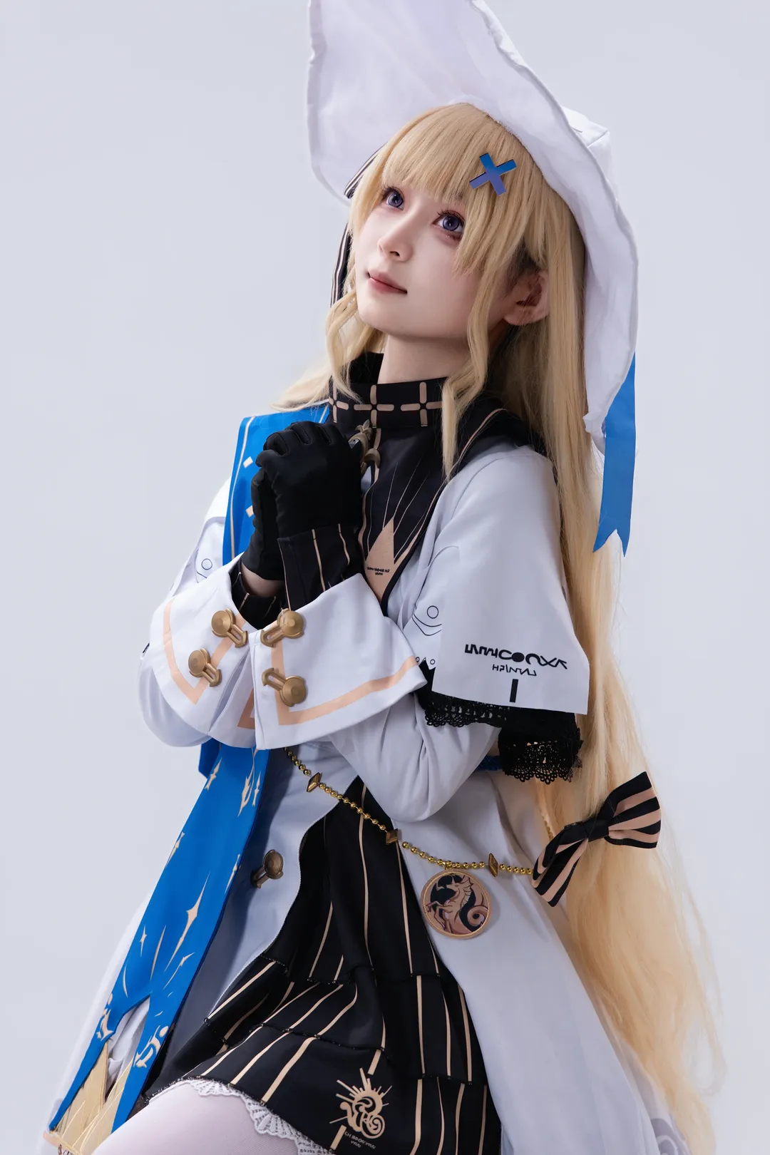 【菲比cos】鸣潮菲比的魔法时刻，法杖与白丝搭配很绝 - 第 3 张