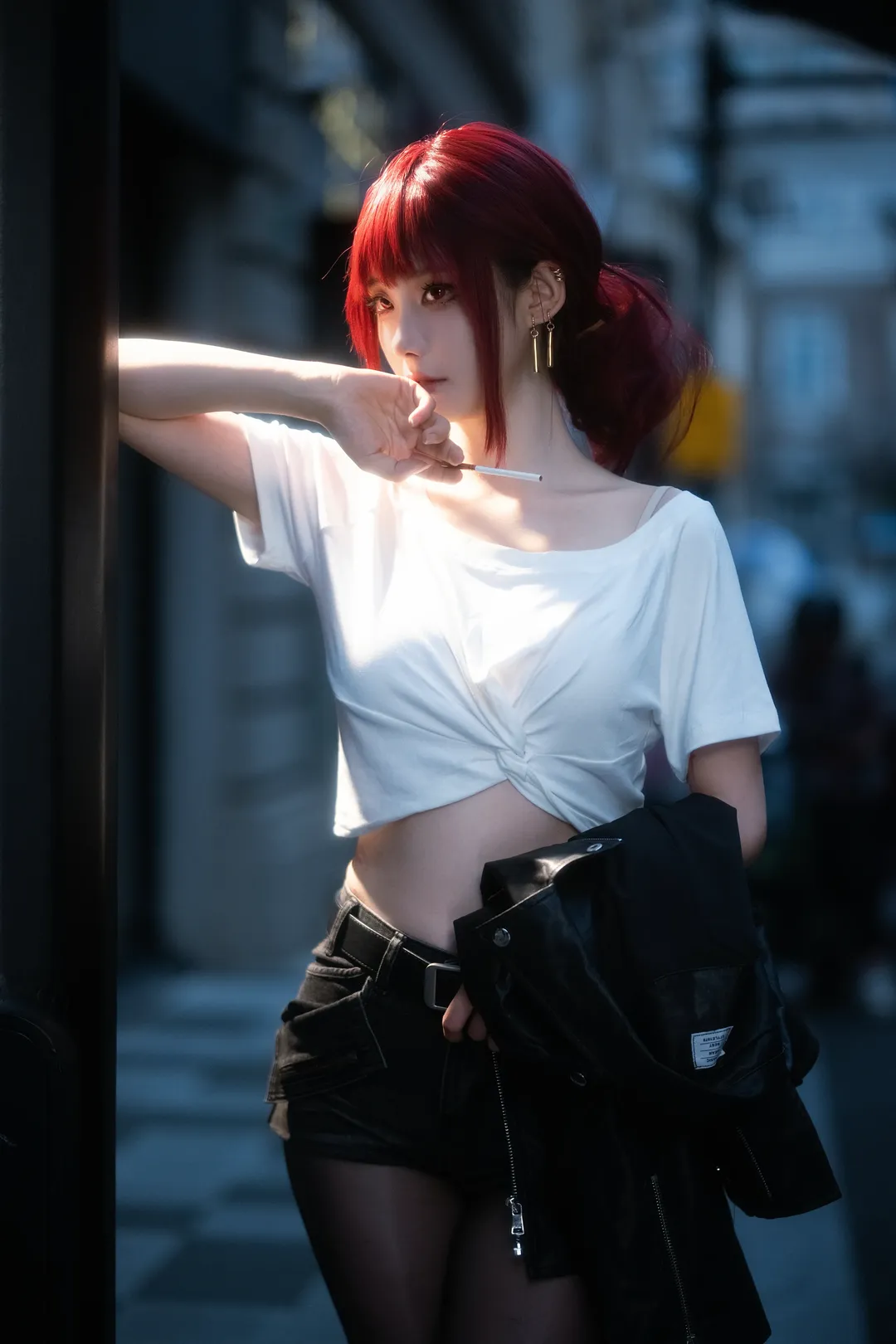 【田山小姐cos】超市后门的吞云吐雾，夜色下的街头随性 - 第 1 张