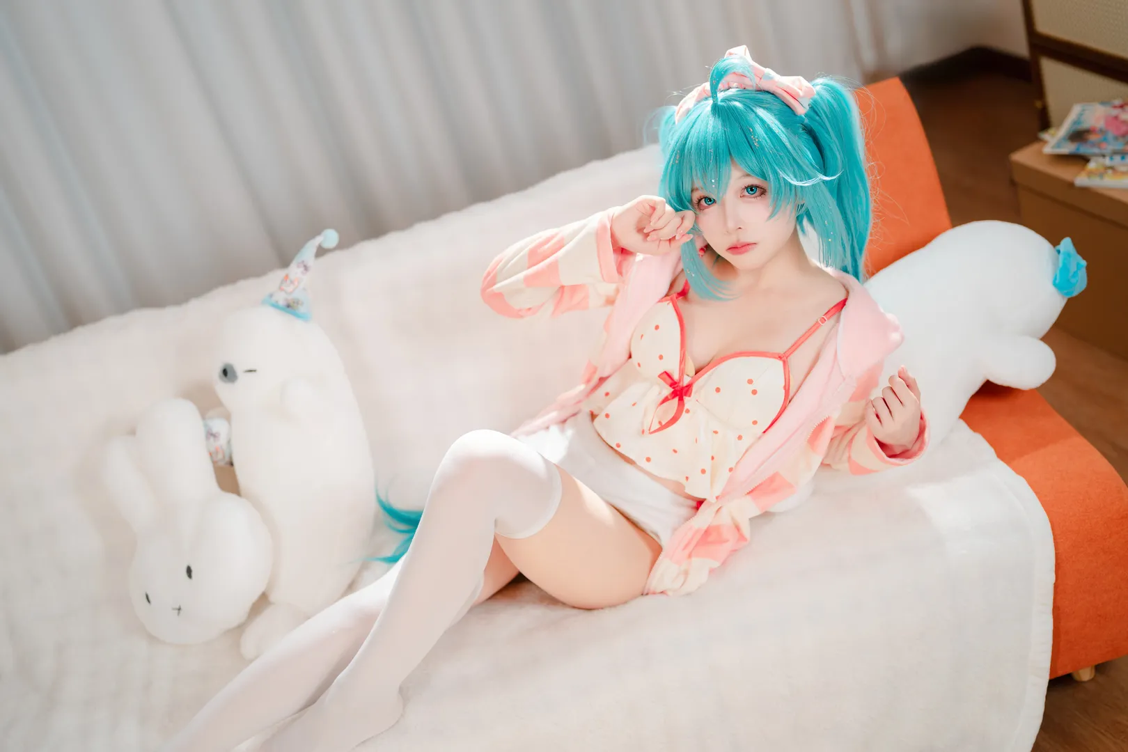 【初音未來cos】居家休息日的青藍色雙馬尾日常 - 第 2 張