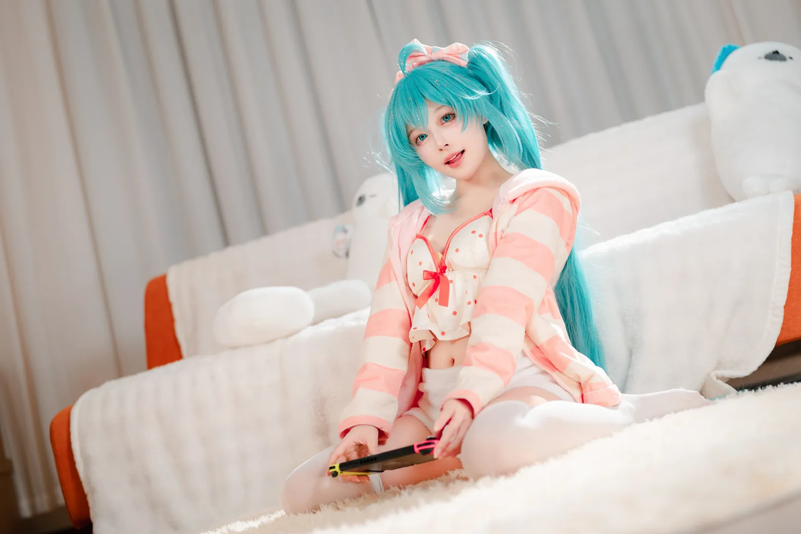 【初音未來cos】居家休息日的青藍色雙馬尾日常 - 第 6 張