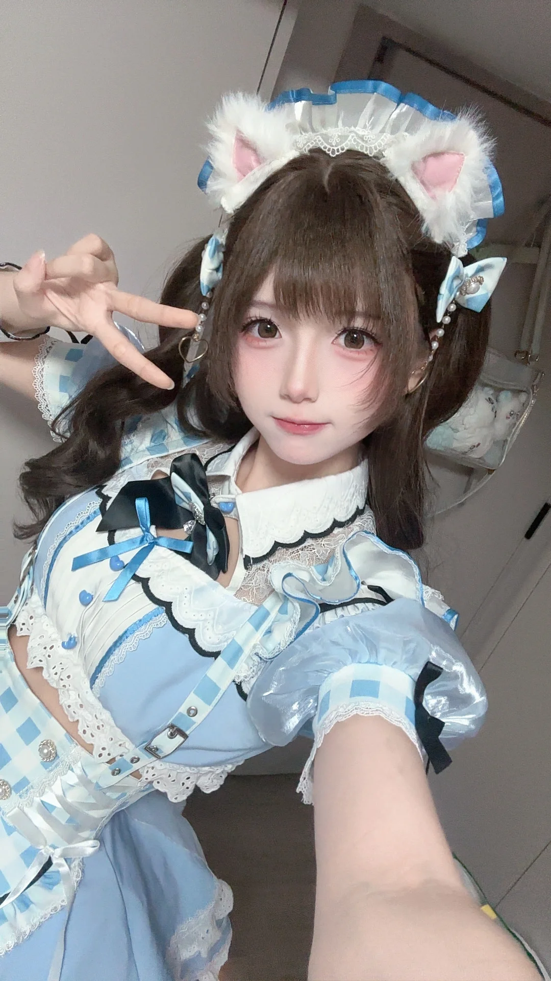 蓝色格纹猫耳女仆装，这套搭配太适合室内拍了 - 第 1 张