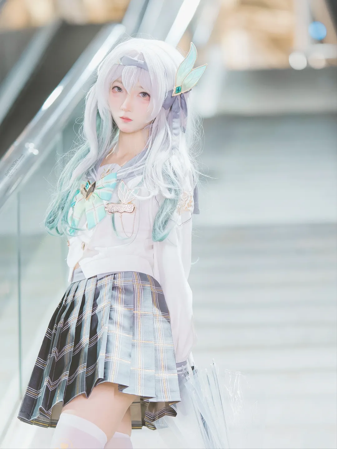 【流萤cos】崩坏星穹铁道雨夜制服下的冷调浪漫 - 第 3 张