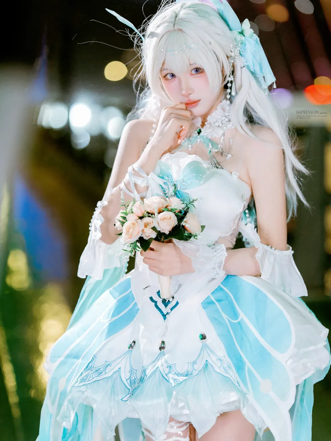 【流萤cos】雨夜流光下的崩坏星穹铁道白蓝幻梦 - 第 2 张