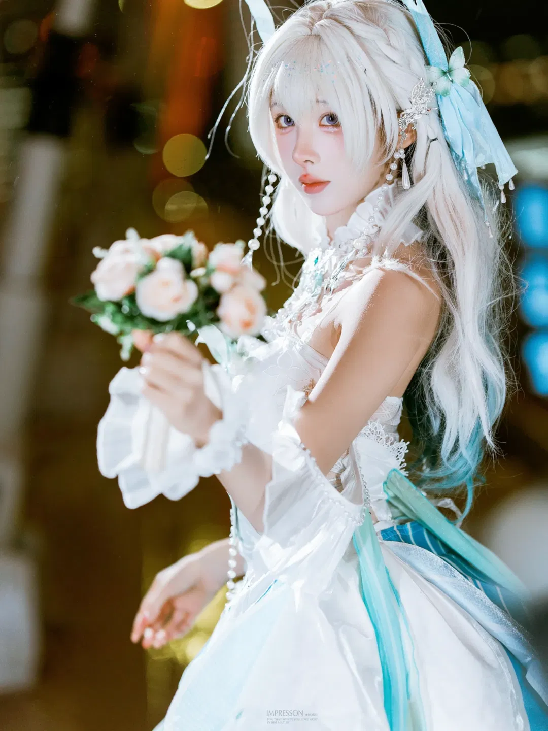 【流萤cos】雨夜流光下的崩坏星穹铁道白蓝幻梦 - 第 6 张