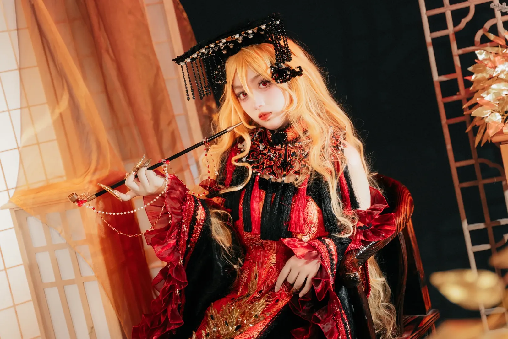 【純狐cos】東方Project裡的獨特魅力，紅黑金極致華麗 - 第 6 張