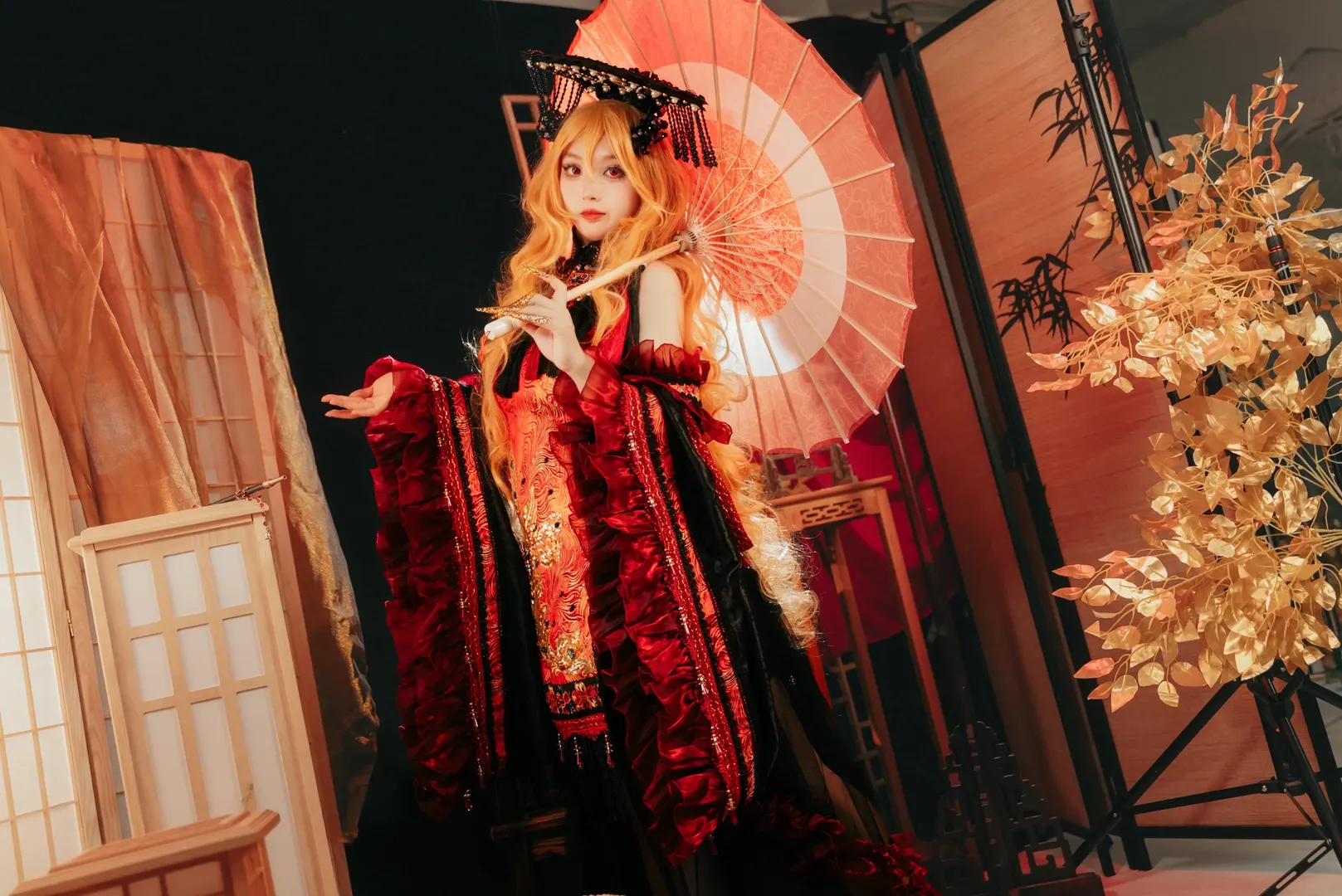【純狐cos】東方Project裡的獨特魅力，紅黑金極致華麗 - 第 8 張