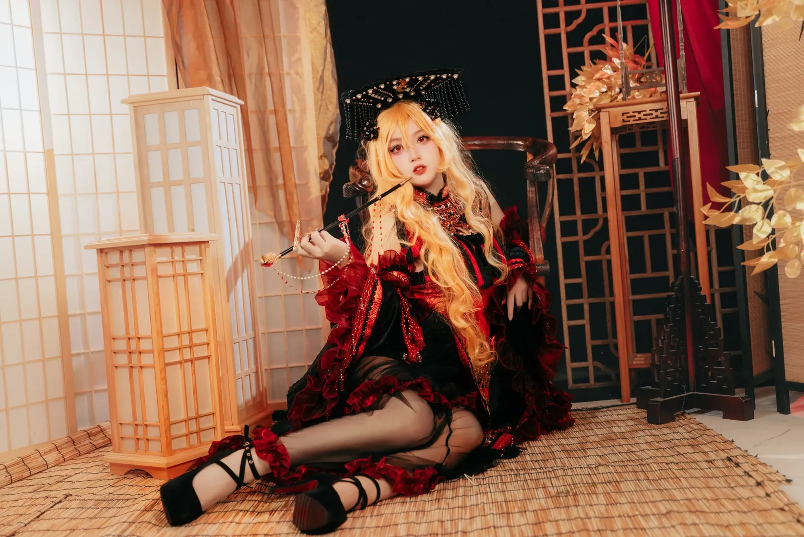 【純狐cos】東方Project裡的獨特魅力，紅黑金極致華麗 - 第 9 張