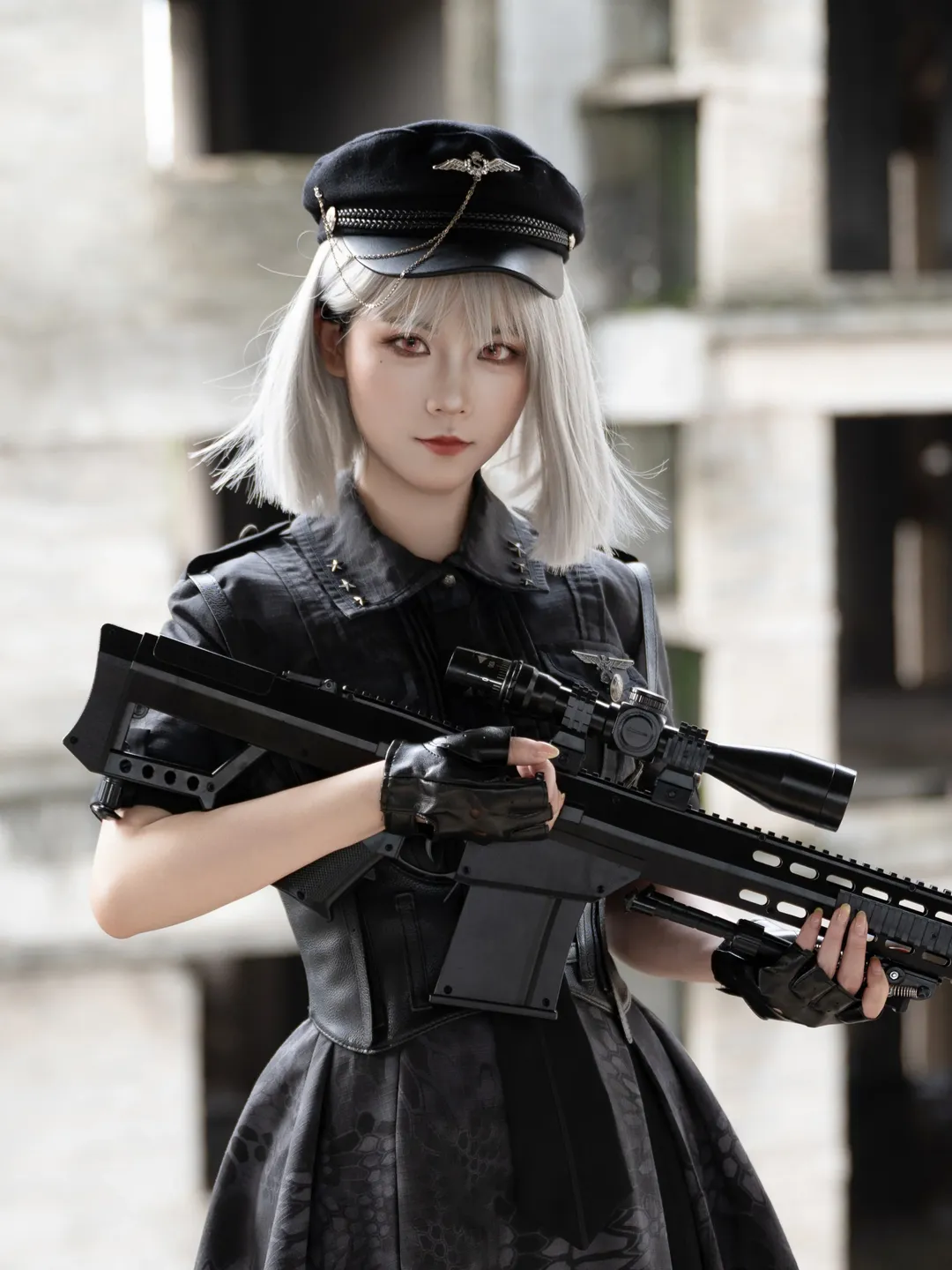 废墟军lo少女暴君 战术持枪动作参考分享 - 第 2 张