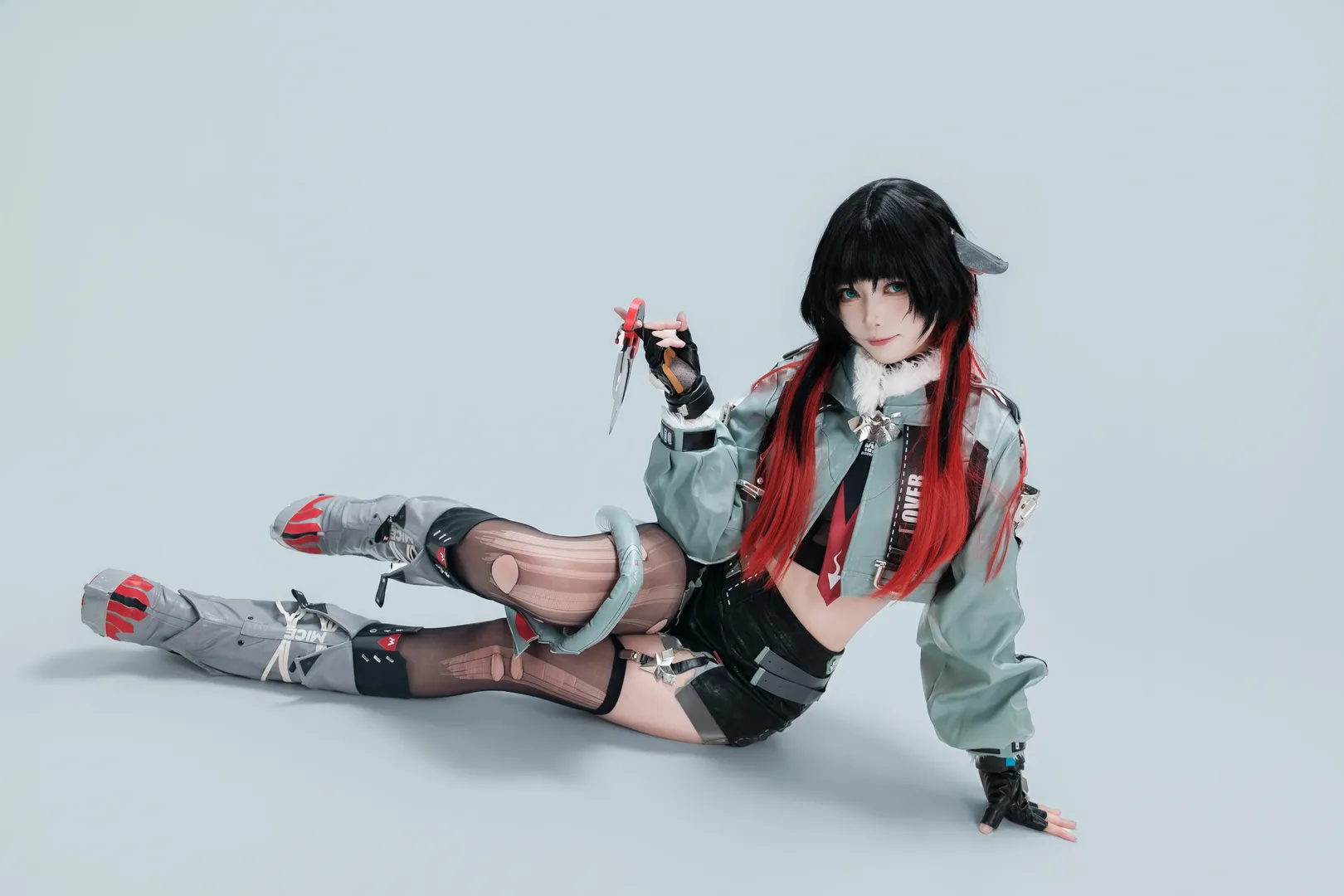 【简杜cos】绝区零薄荷绿夹克与红黑挑染的视觉记录 - 第 1 张