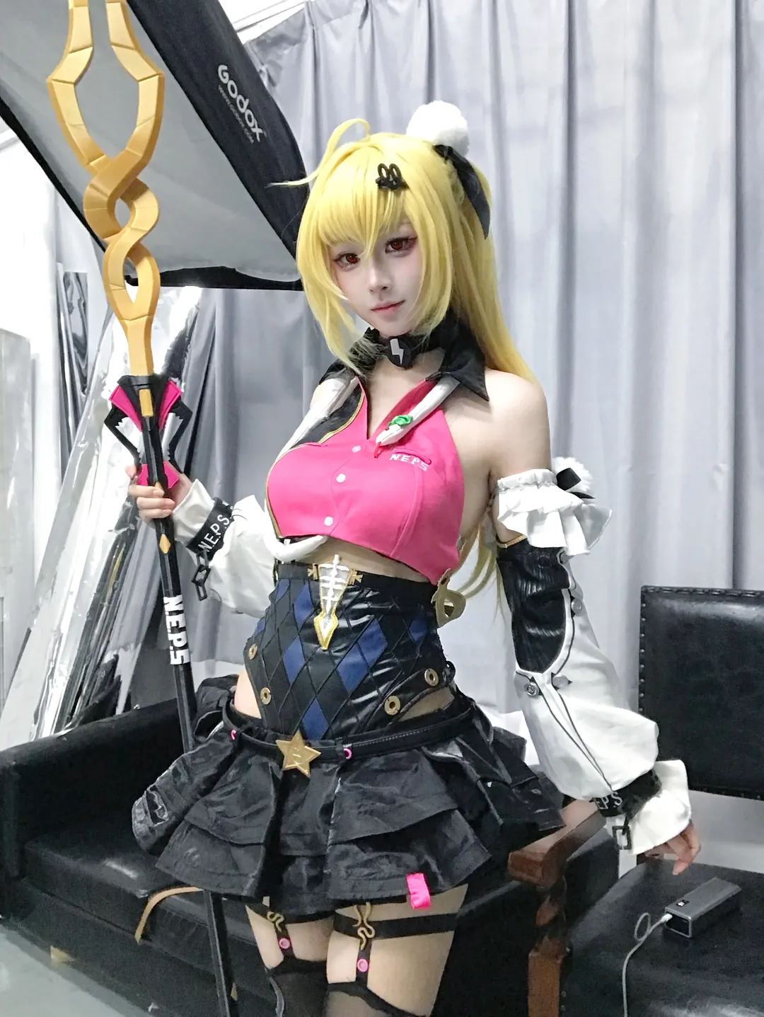 【希希芙cos】绝区零粉色恶魔的棚拍记录 - 第 1 张