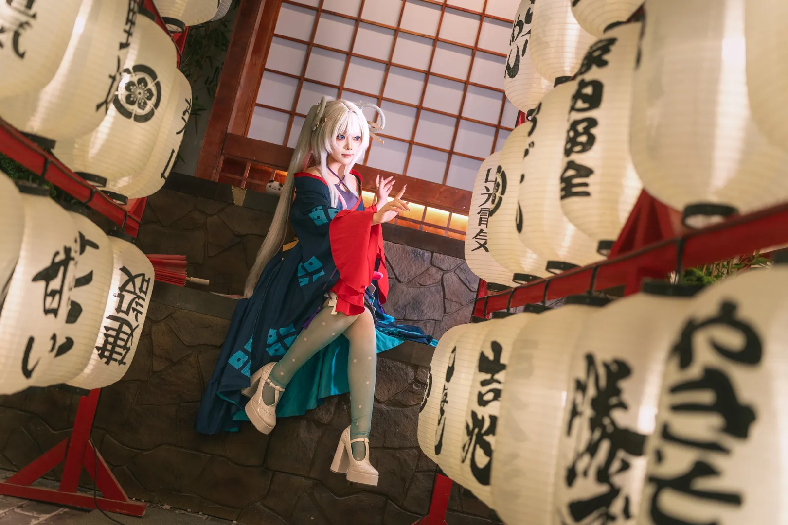超时空辉夜姬月见八千代cos，灯笼下的和风少女 - 第 7 张
