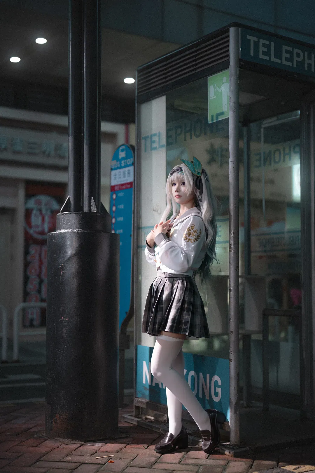 【流萤cos】崩坏星穹铁道里的JK日常，白丝与鲜花的街头漫步 - 第 9 张
