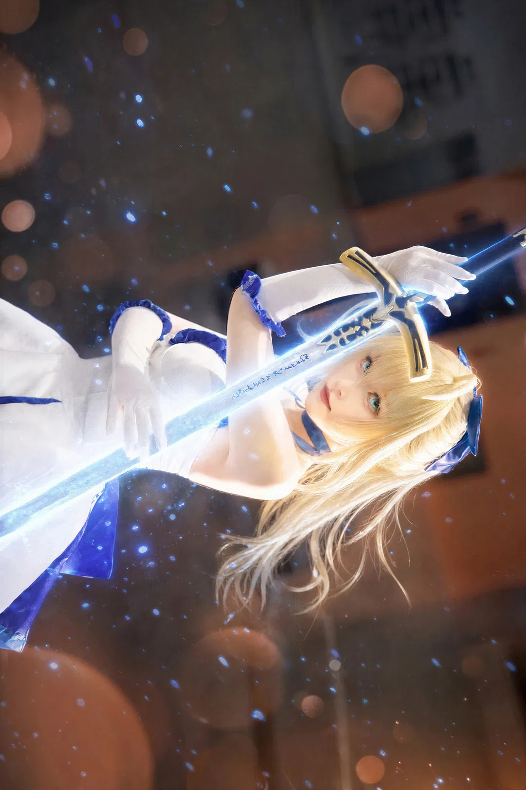 【Saber cos】FGO萤火虫D3场照，特效拉满的骑士王 - 第 3 张