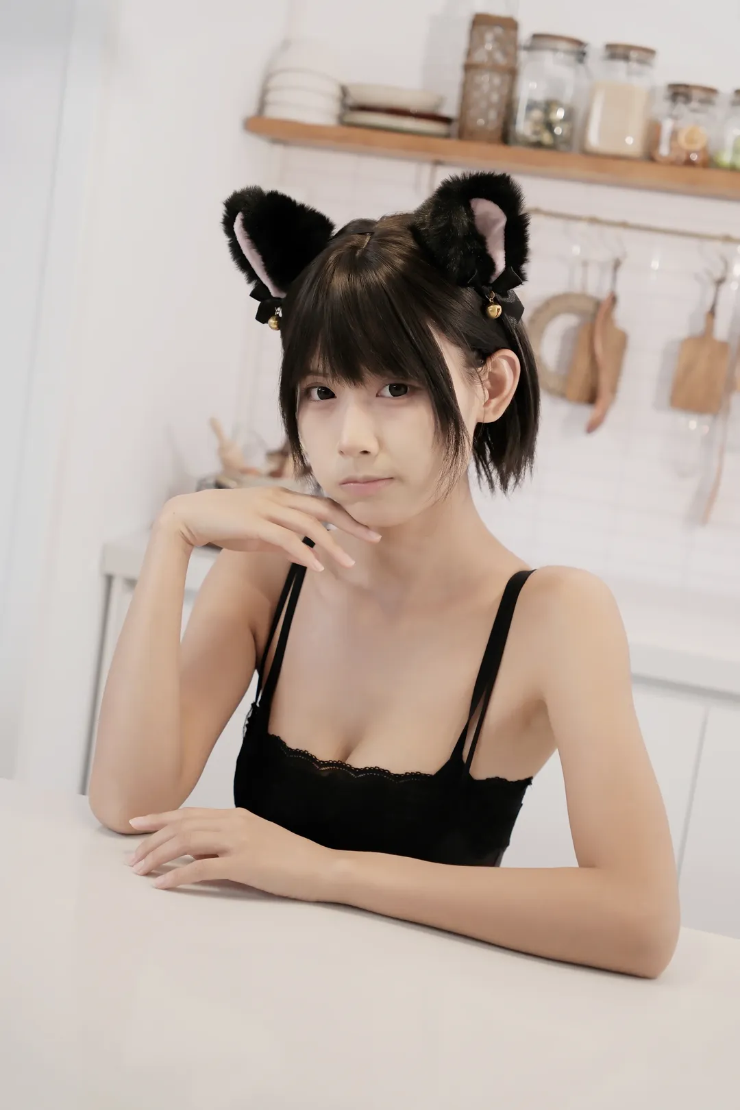 民宿自然光黑丝猫娘写真分享 - 第 5 张