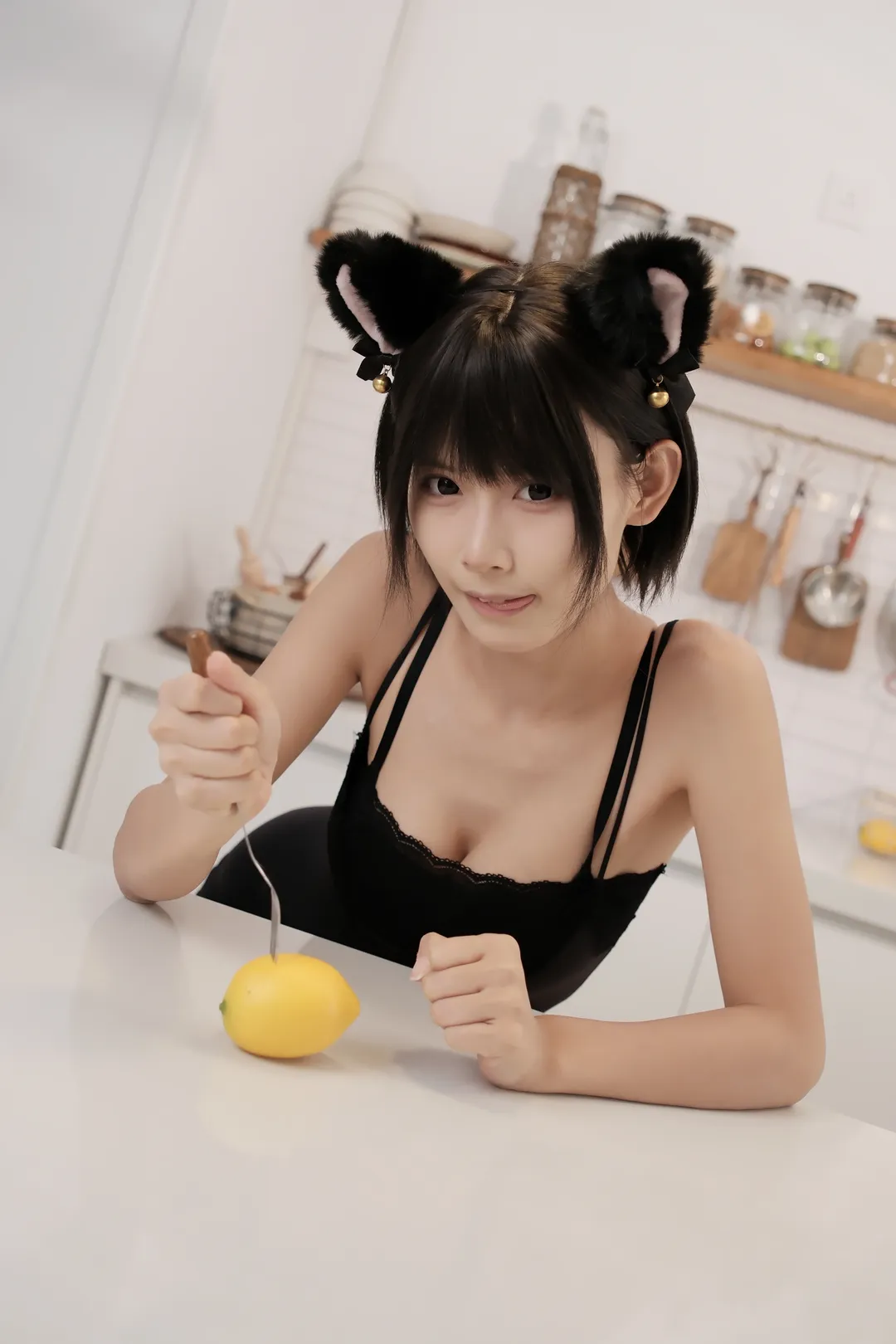 民宿自然光黑丝猫娘写真分享 - 第 6 张