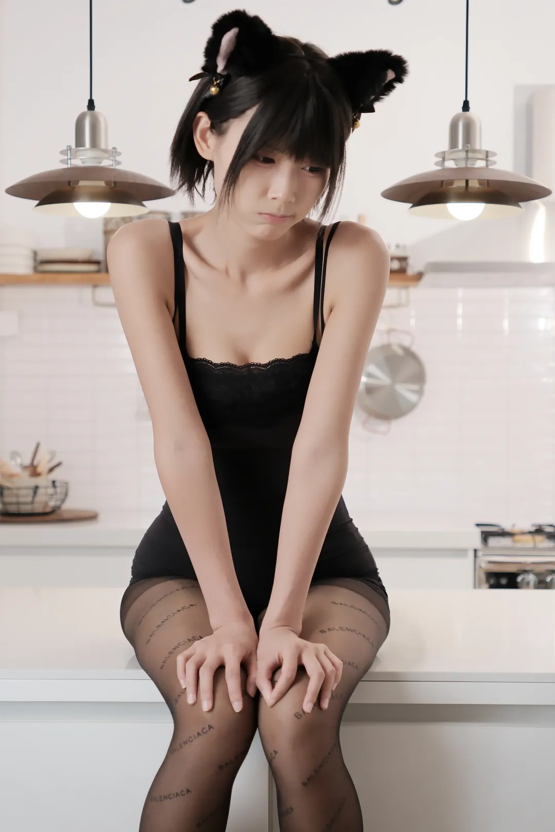 民宿自然光黑丝猫娘写真分享 - 第 8 张