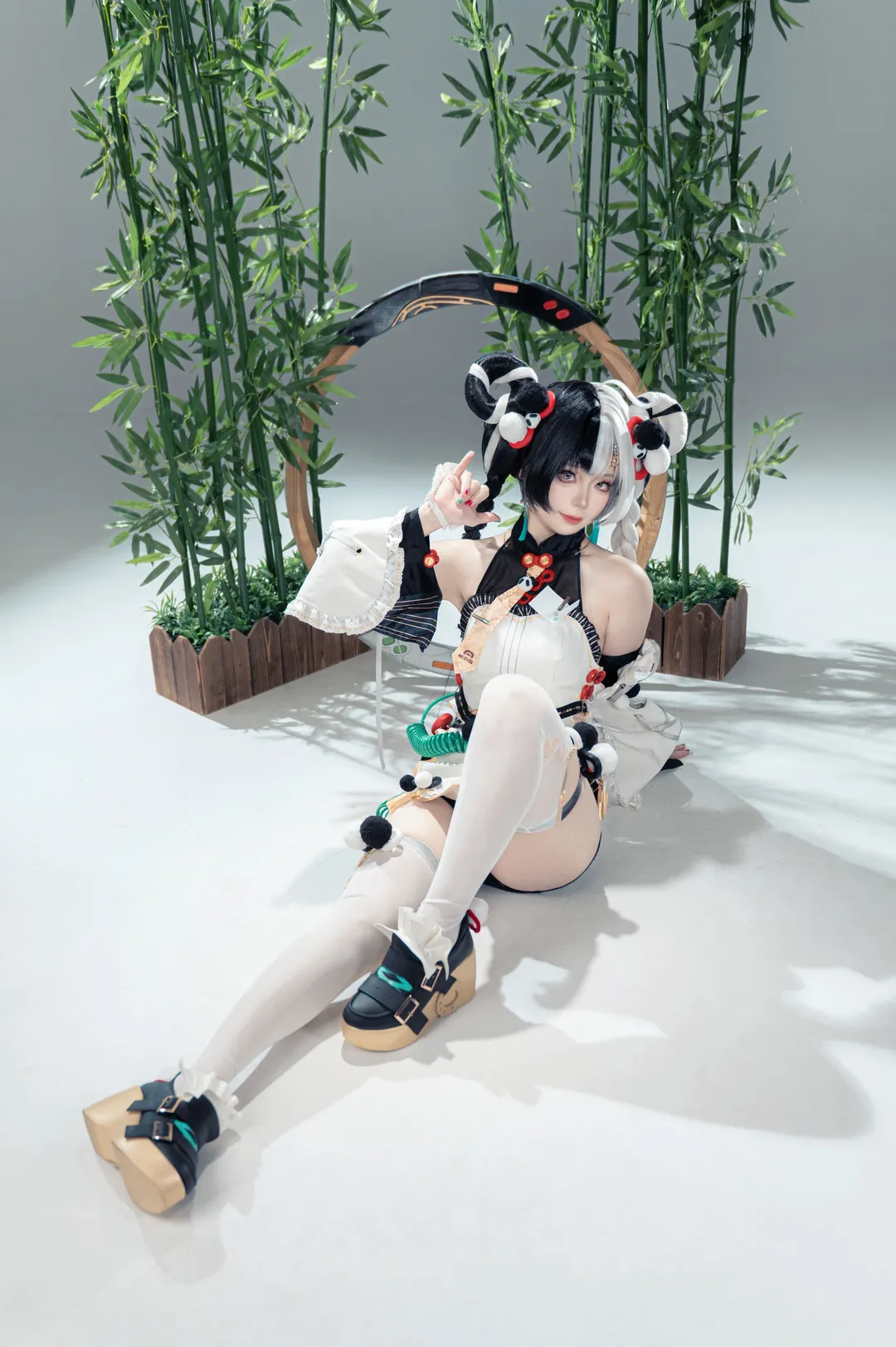 【琉音cos】绝区零中华娘造型与巨型圆环道具 - 第 5 张