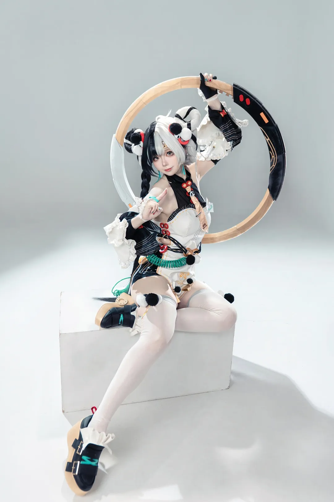 【琉音cos】绝区零中华娘造型与巨型圆环道具 - 第 8 张