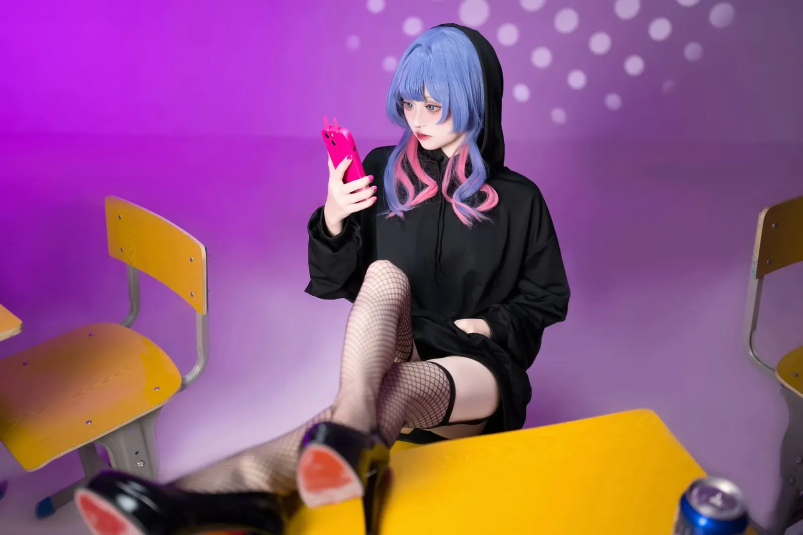 初音未来兔子洞cos 宅女风卫衣与渔网袜的碰撞 - 第 1 张