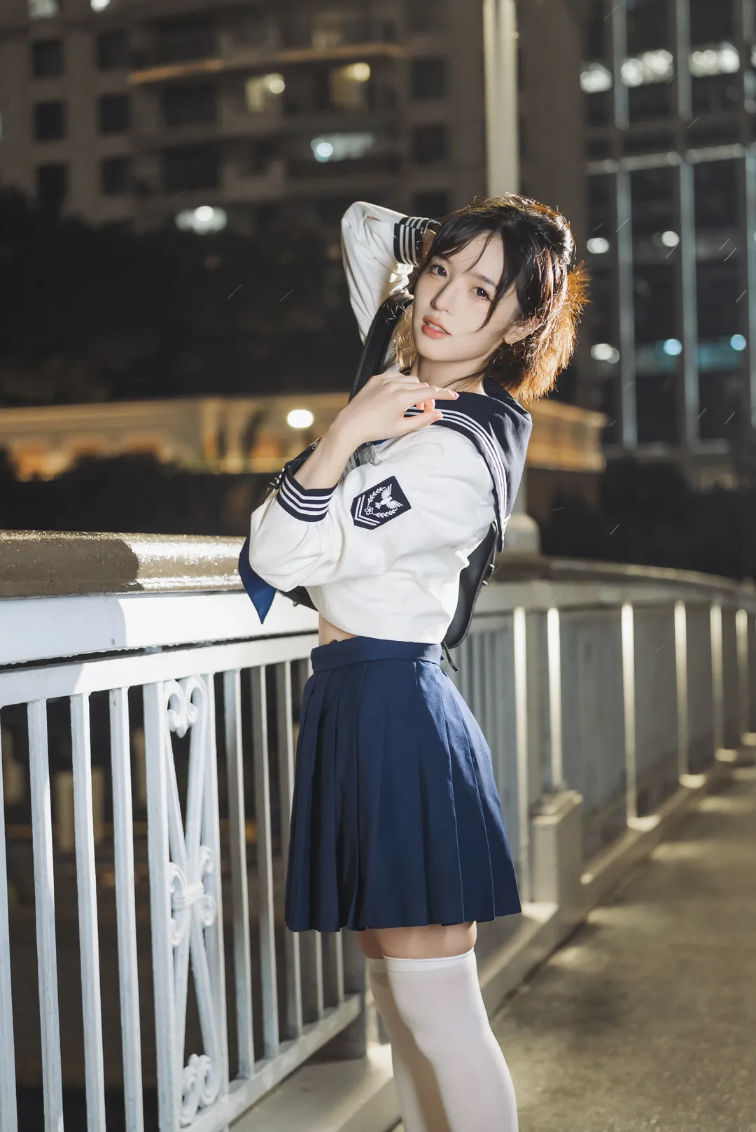 雨夜氛圍感JK制服寫真，透明傘與白色過膝襪的絕佳搭配 - 第 1 張