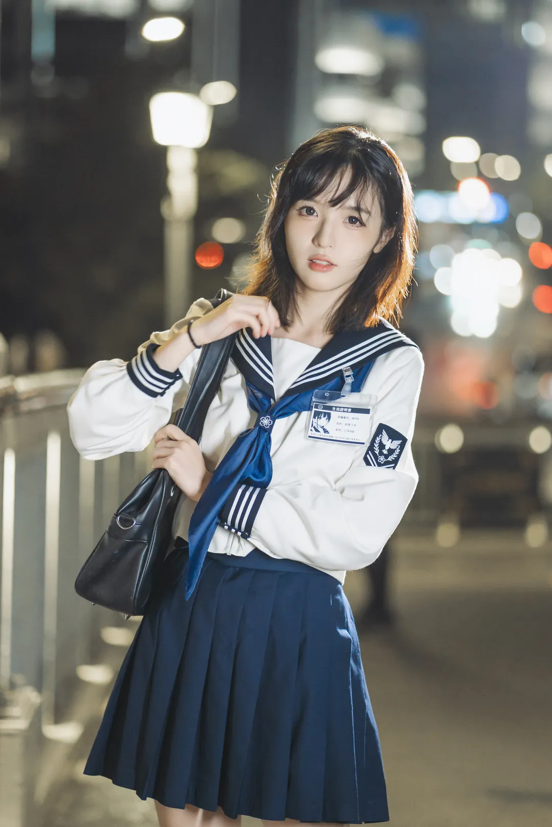 雨夜氛圍感JK制服寫真，透明傘與白色過膝襪的絕佳搭配 - 第 4 張