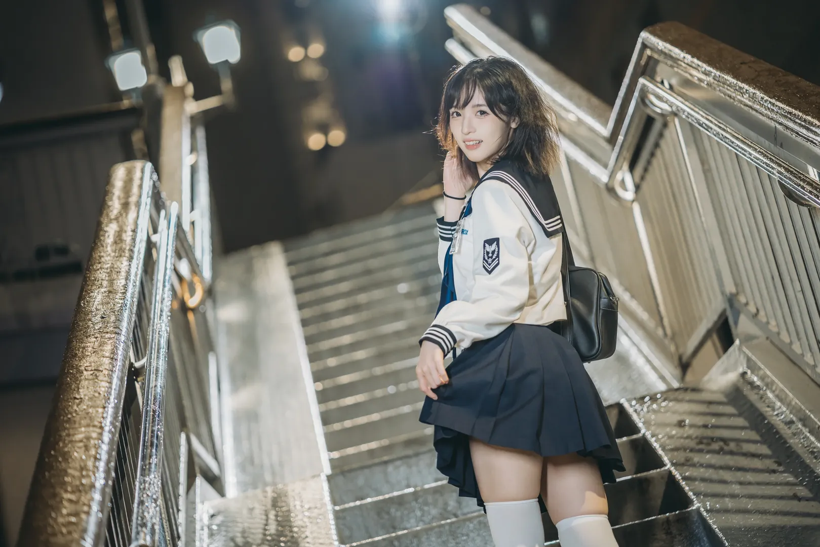 雨夜街头，这套JK制服与透明伞的夜景记录 - 第 9 张