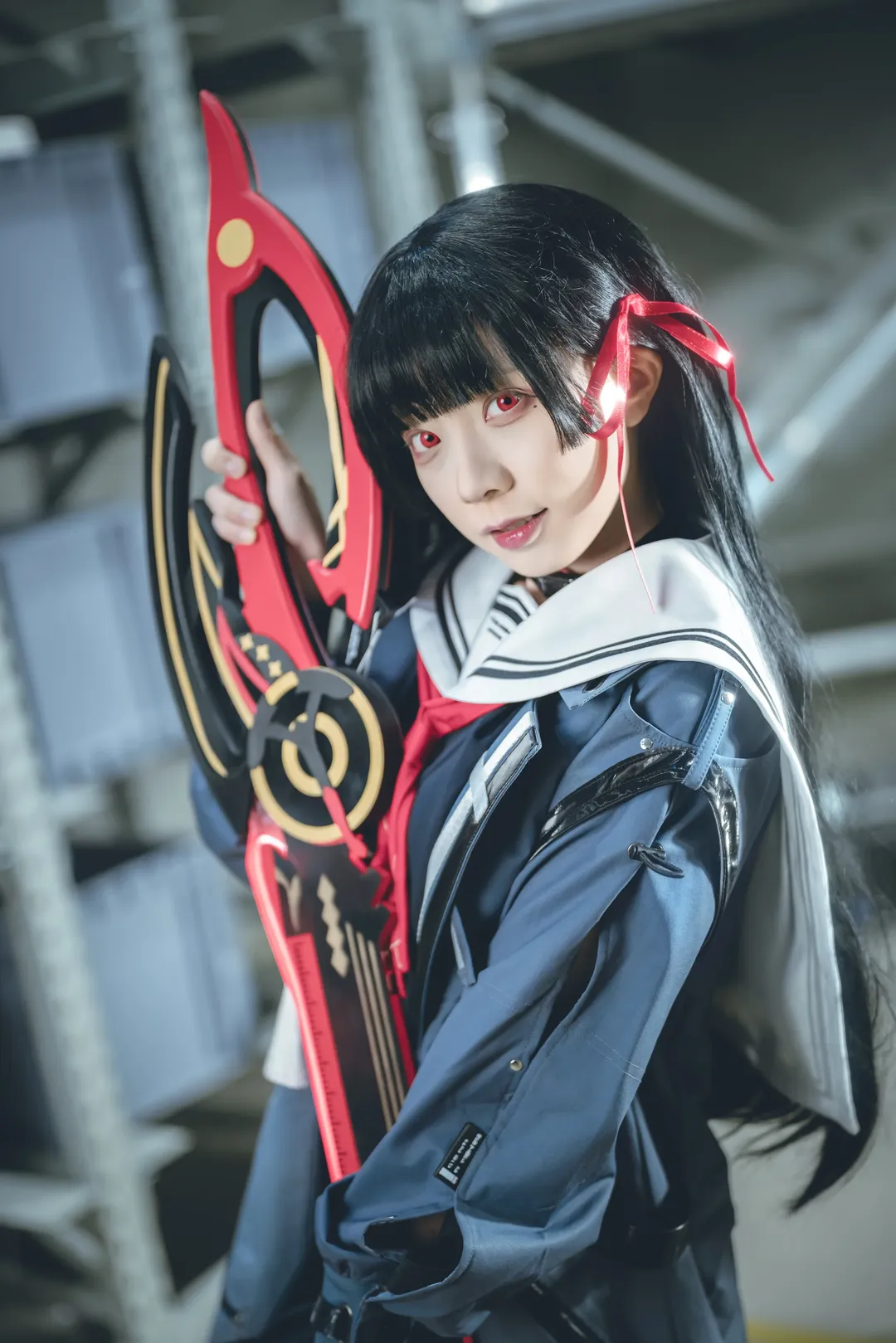 【千咲cos】鸣潮废墟工业风，红瞳巨剑的冷艳演绎 - 第 5 张