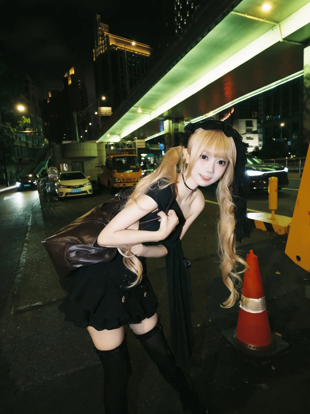 暗黑系金髮雙馬尾 深夜街頭的氛圍感夜拍 - 第 1 張
